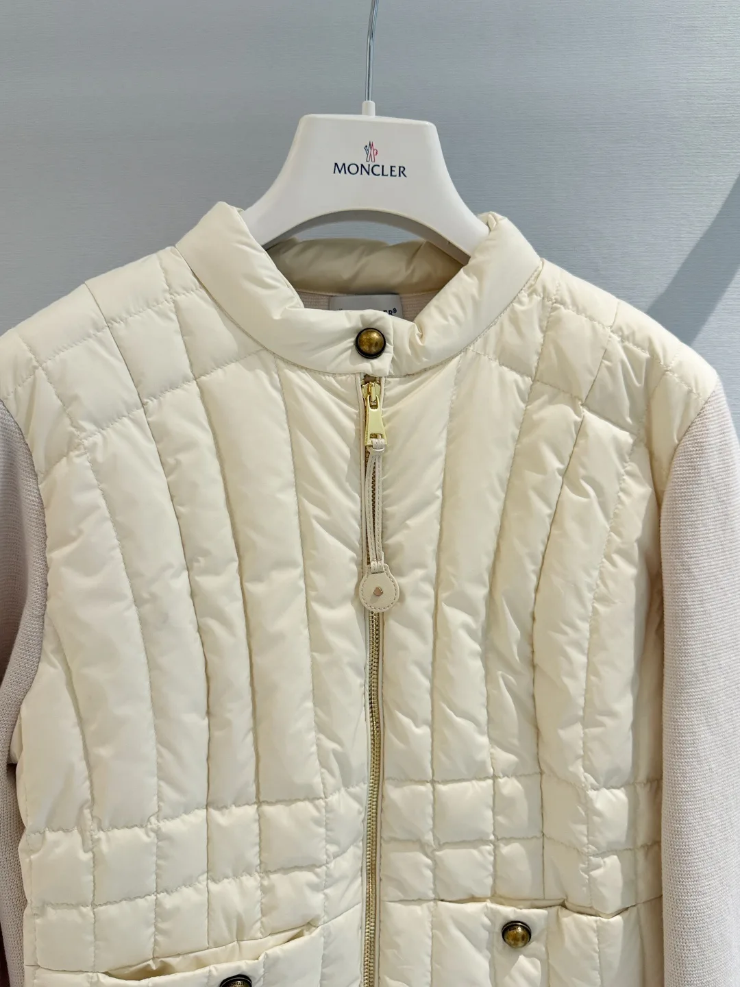 Куртки И Пуховики Женские Moncler 18184927