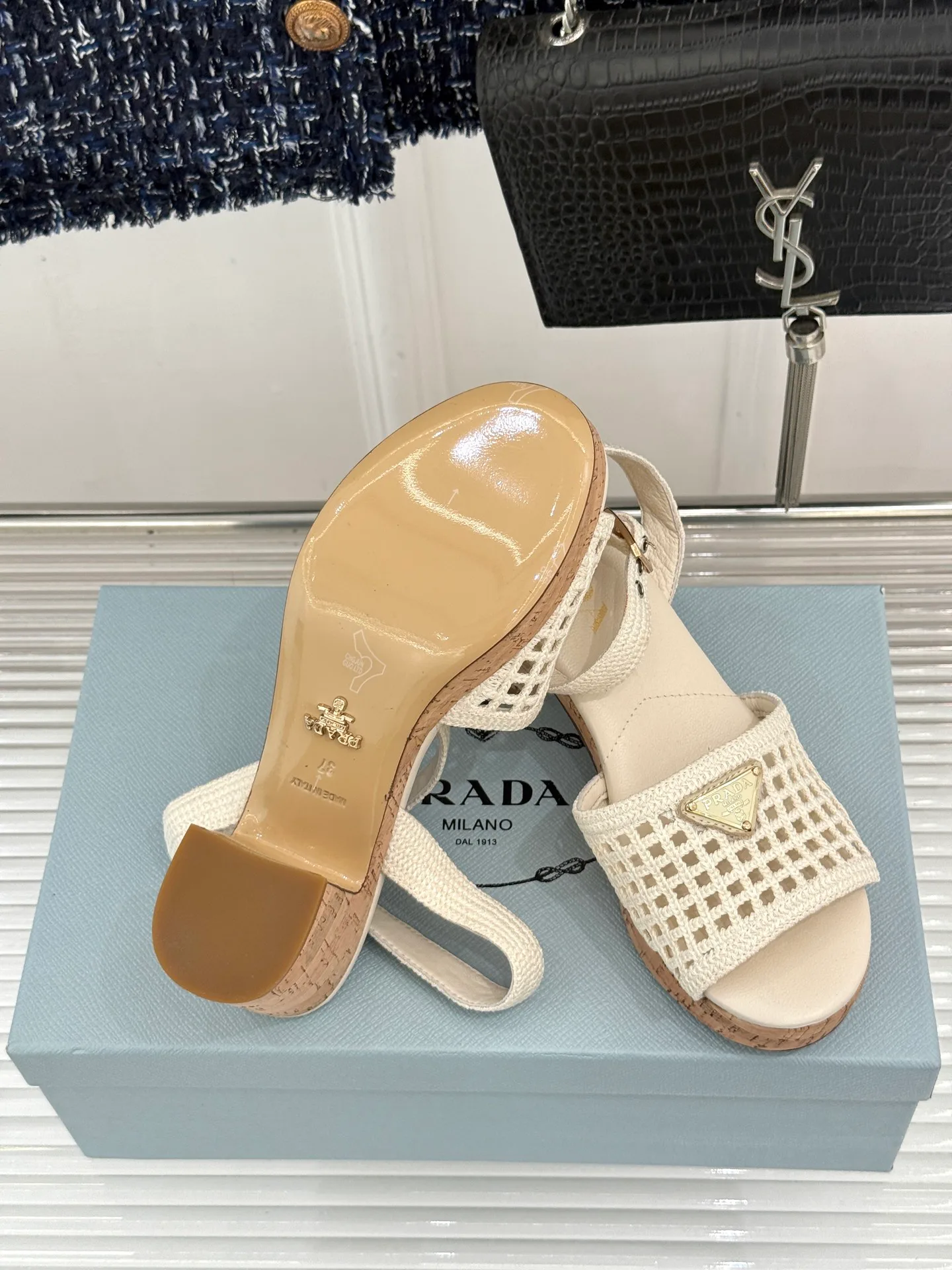 Босоножки Женские Prada 17467512