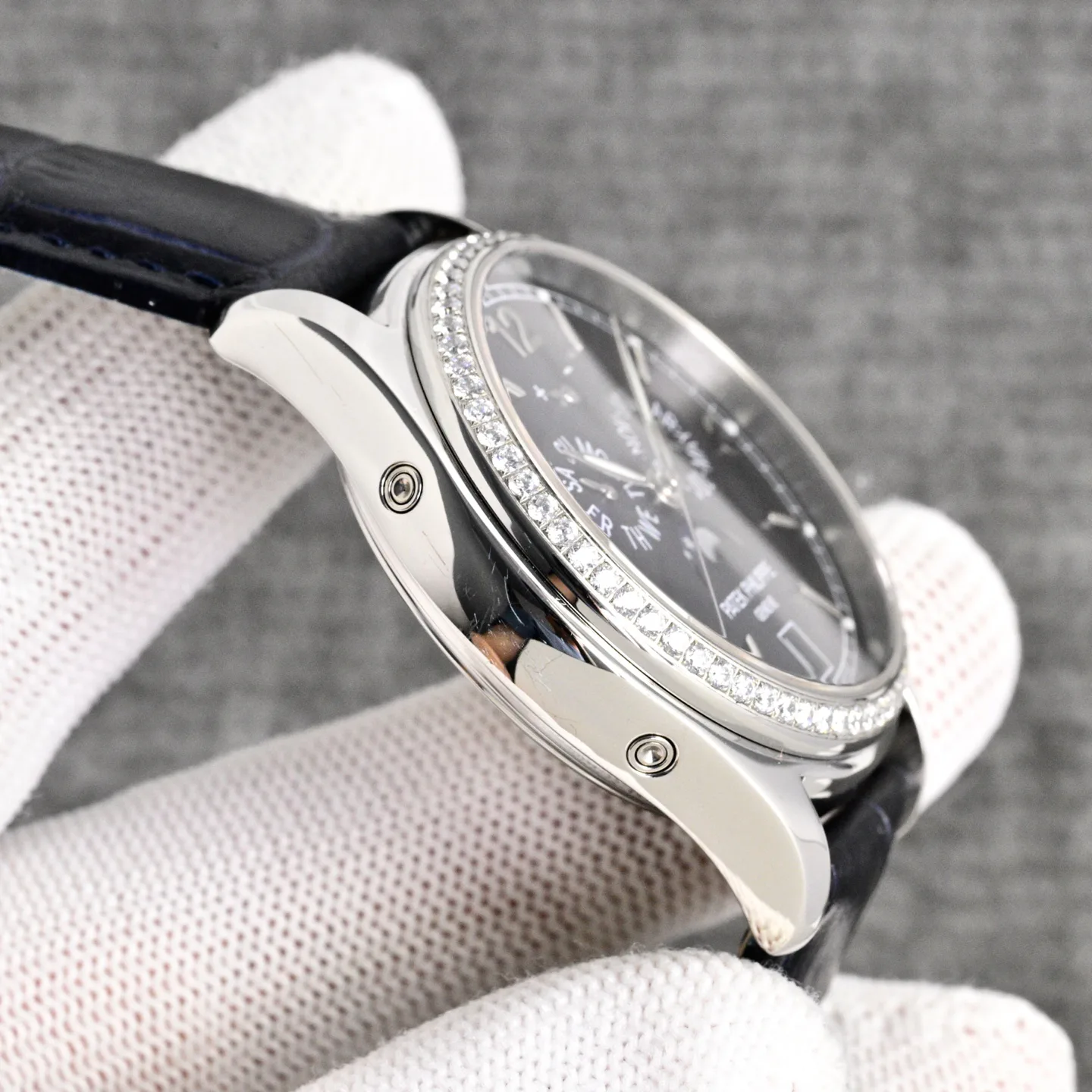 Часы Женские Patek Philippe 17120048