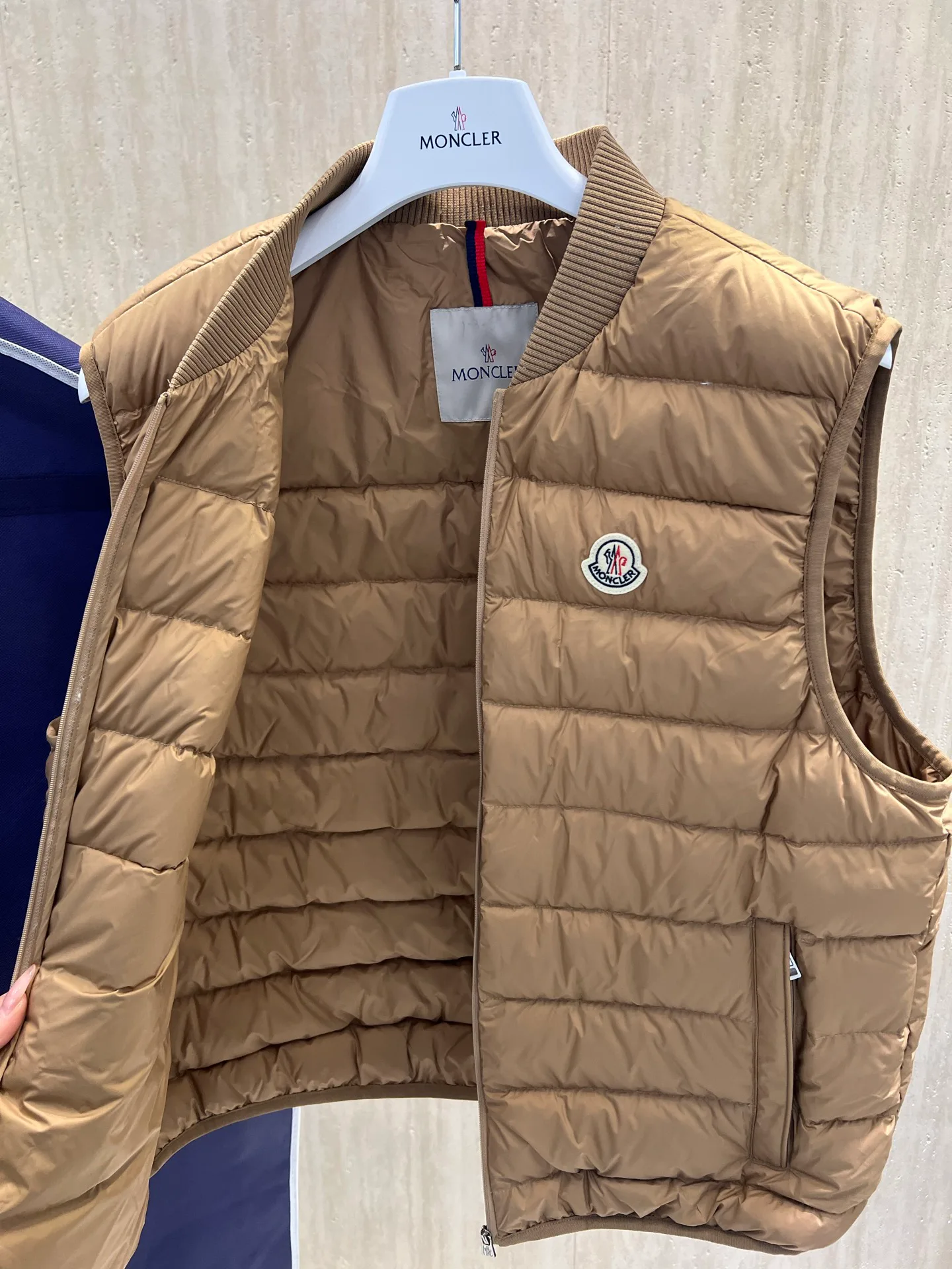 Куртки И Пуховики Женские Moncler 18264465