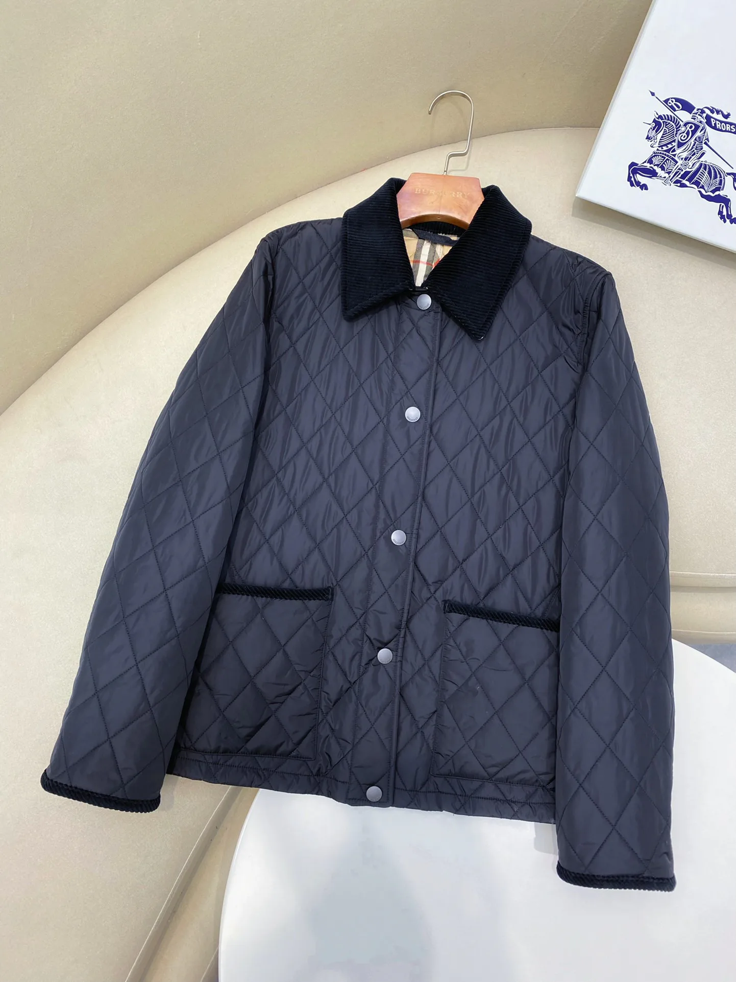 Куртки И Пуховики Женские Burberry 18140707
