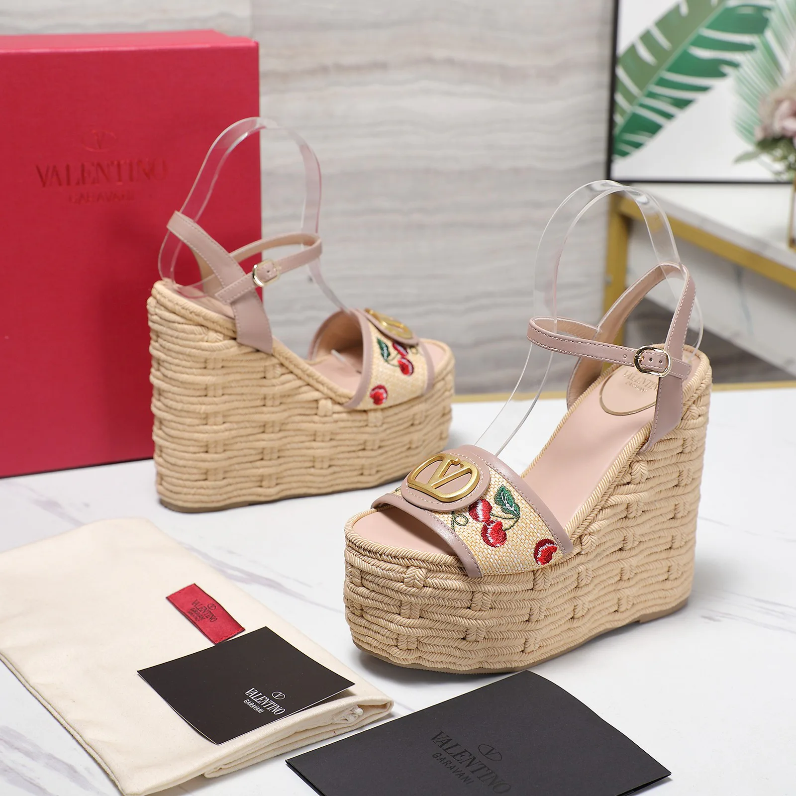 Босоножки Женские Valentino 29068