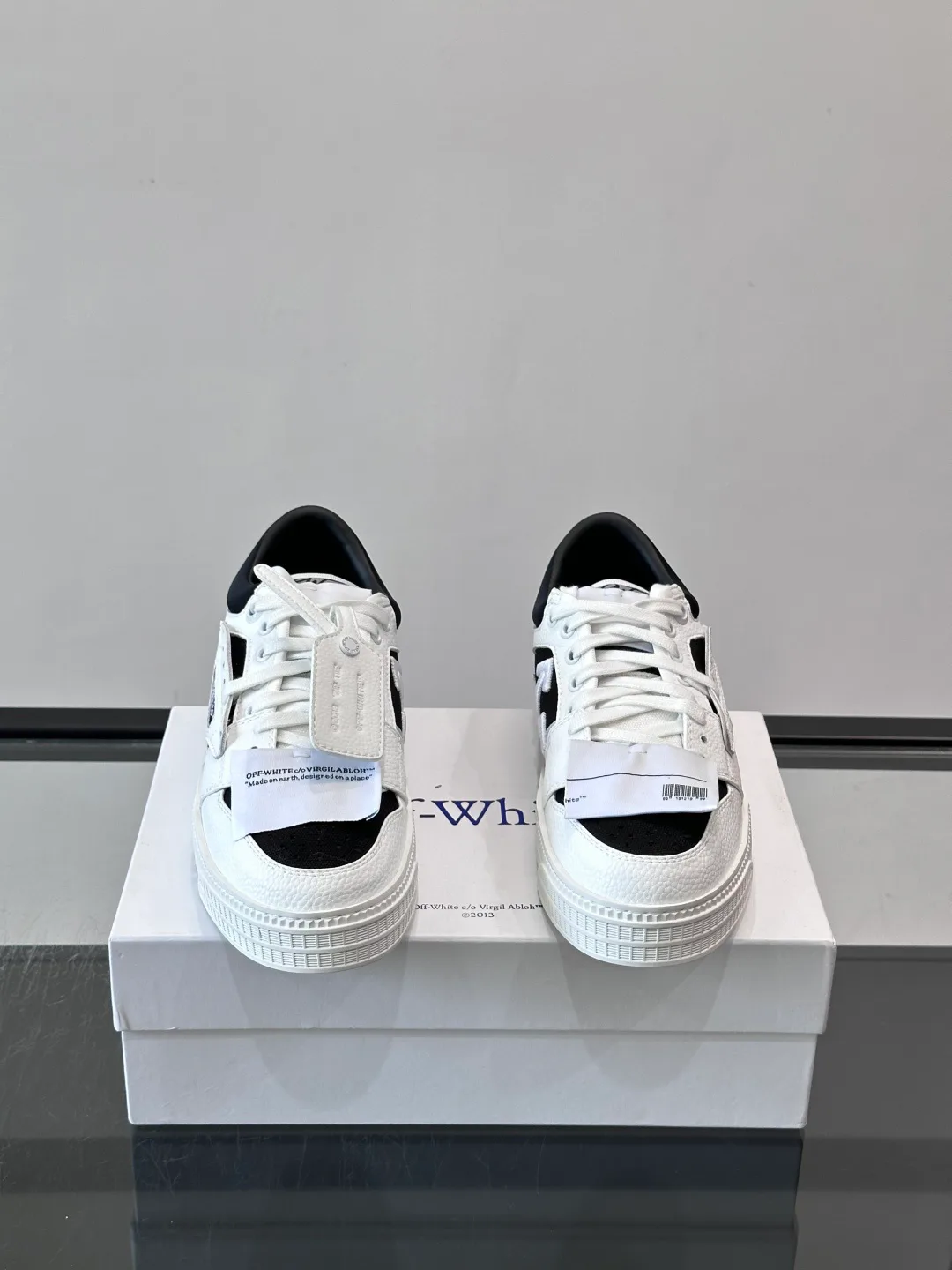 Кроссовки Женские Off-White 18102419