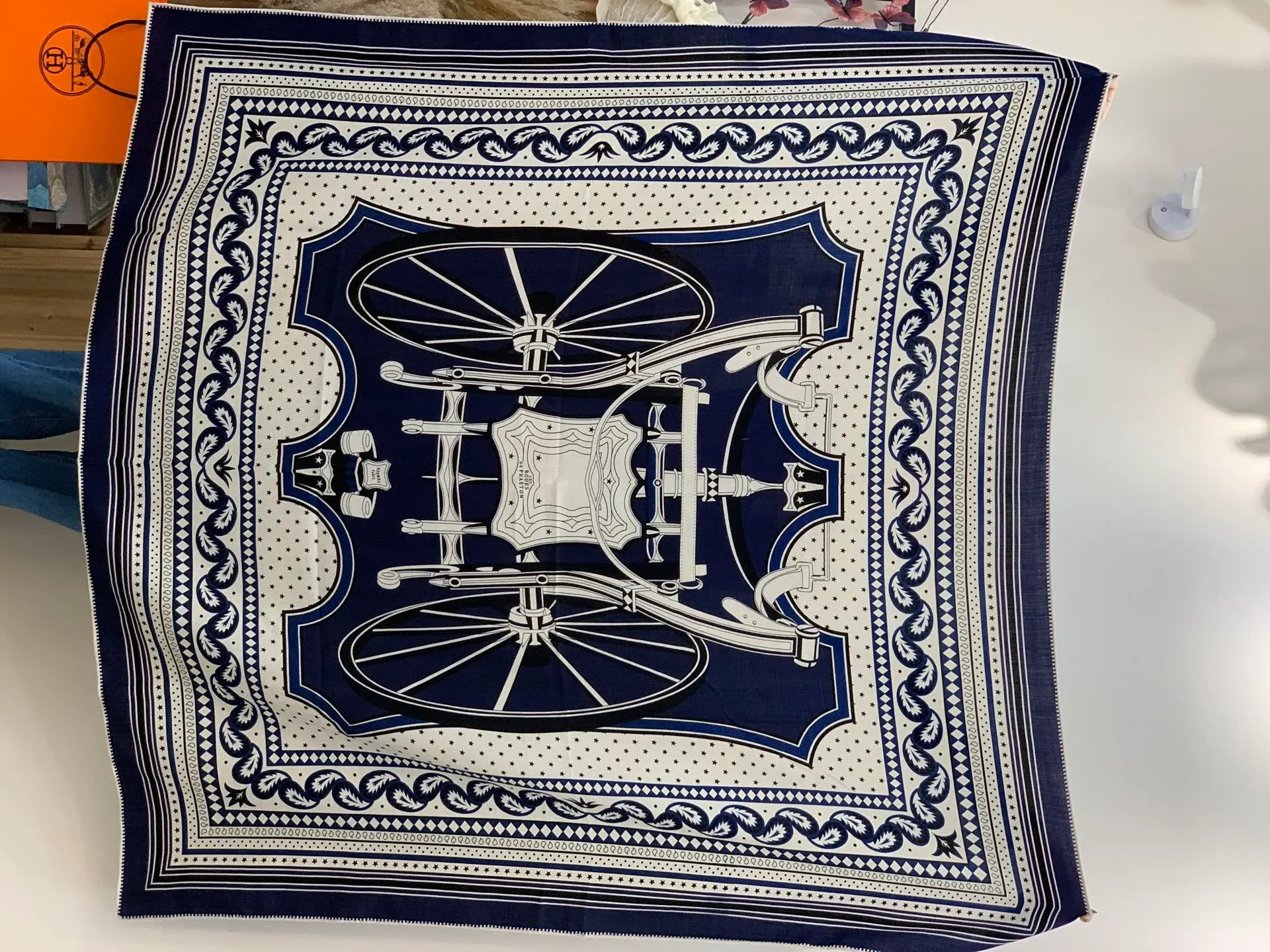 Платки Hermes 318437