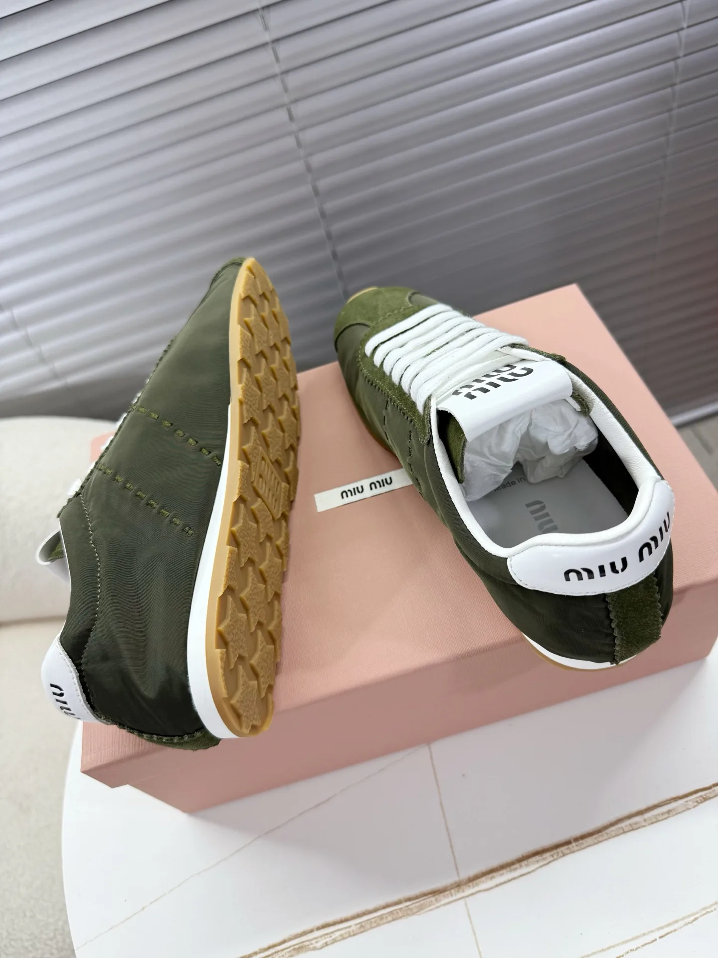 Кроссовки Женские Miu Miu 3742530