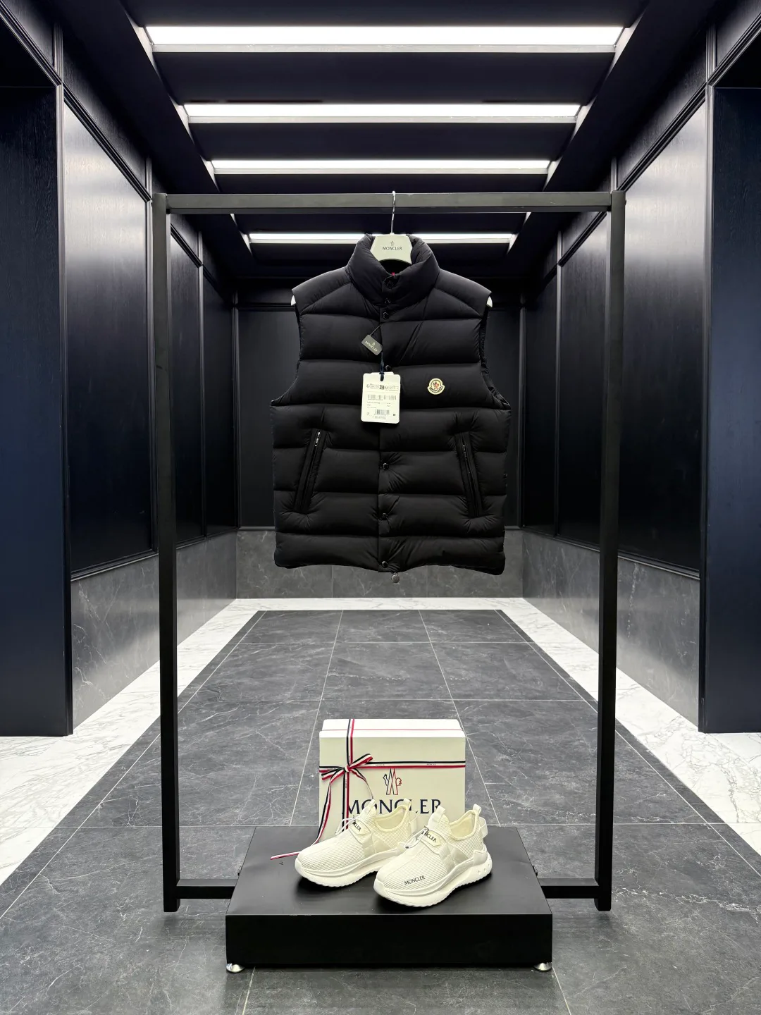 Жилеты Мужские Moncler 559015