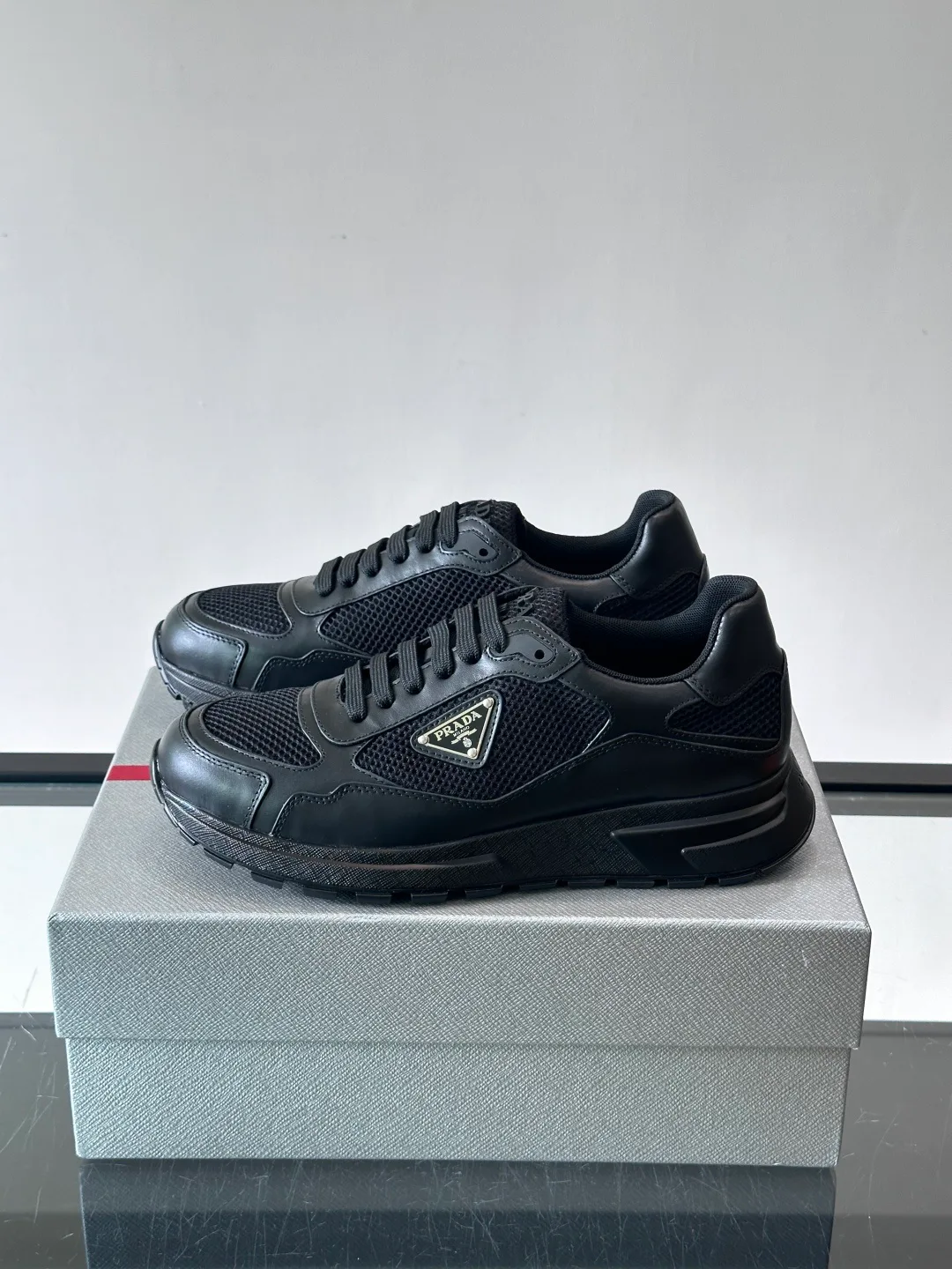 Кроссовки Мужские Prada 18872006