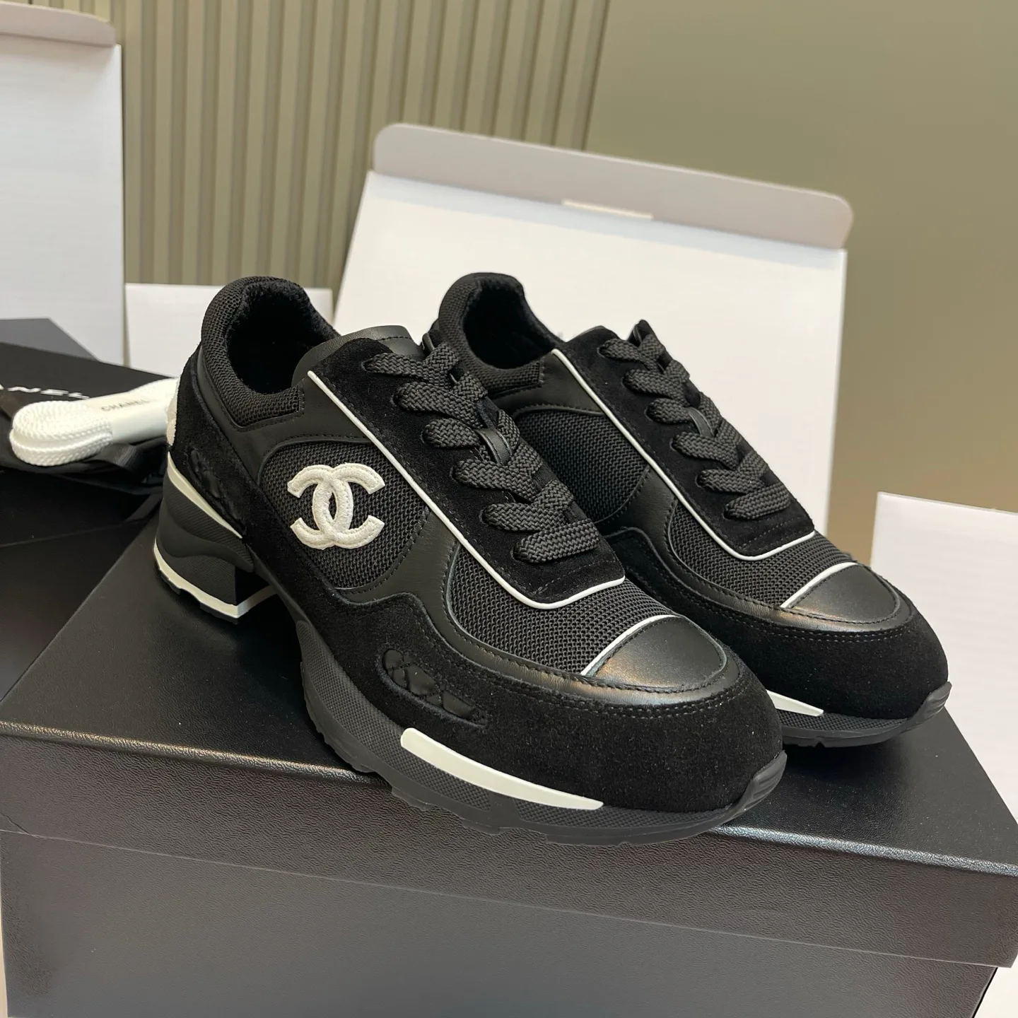 Кроссовки Женские Chanel 9430050