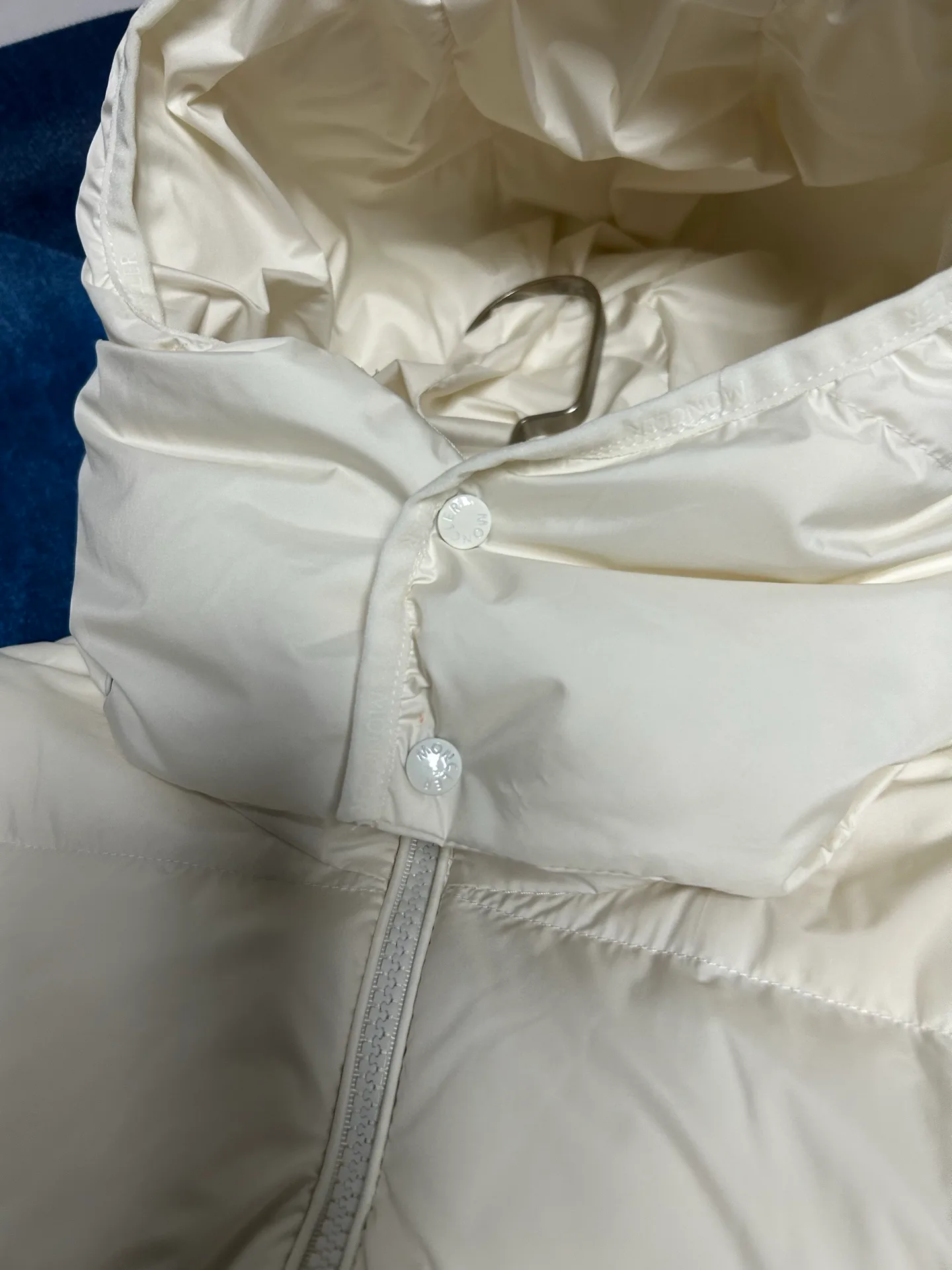 Куртки И Пуховики Женские Moncler 19202366