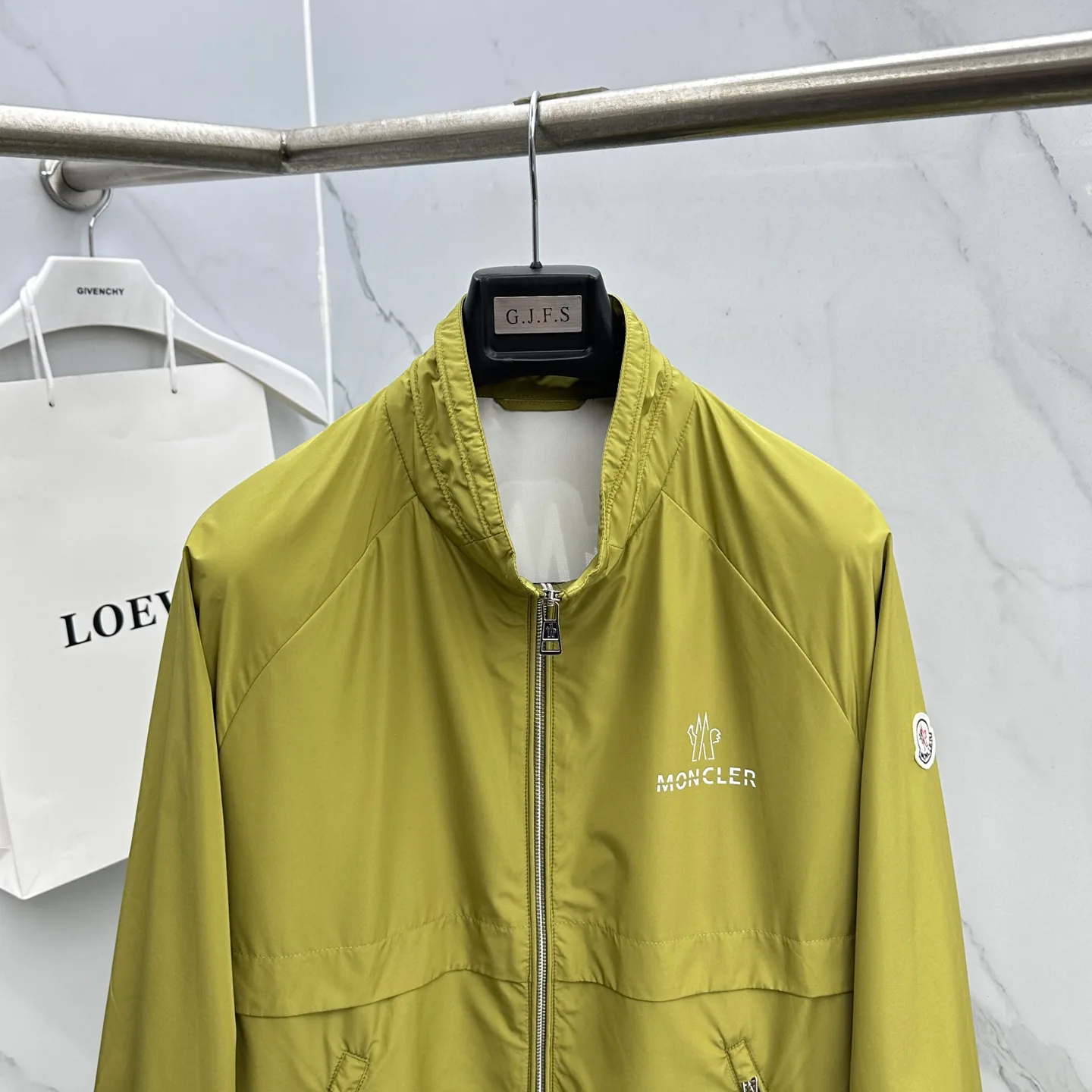 Куртки И Пуховики Мужские Moncler 2237381