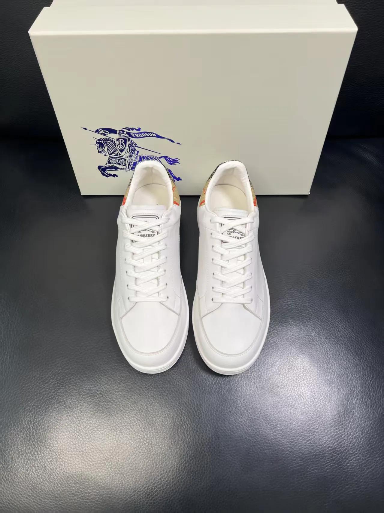 Кроссовки Мужские Burberry 14378021