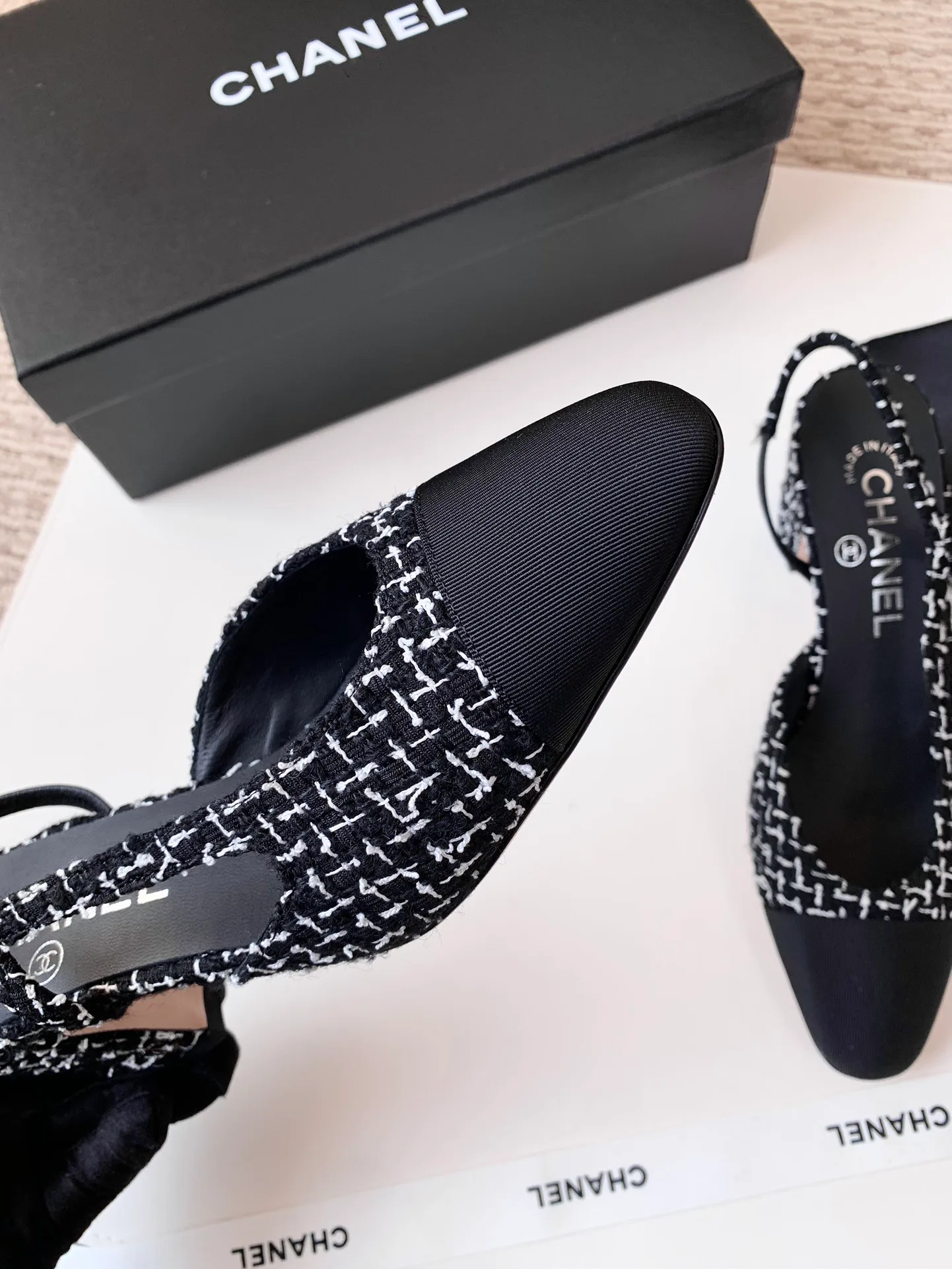 Босоножки Женские Chanel 12973508