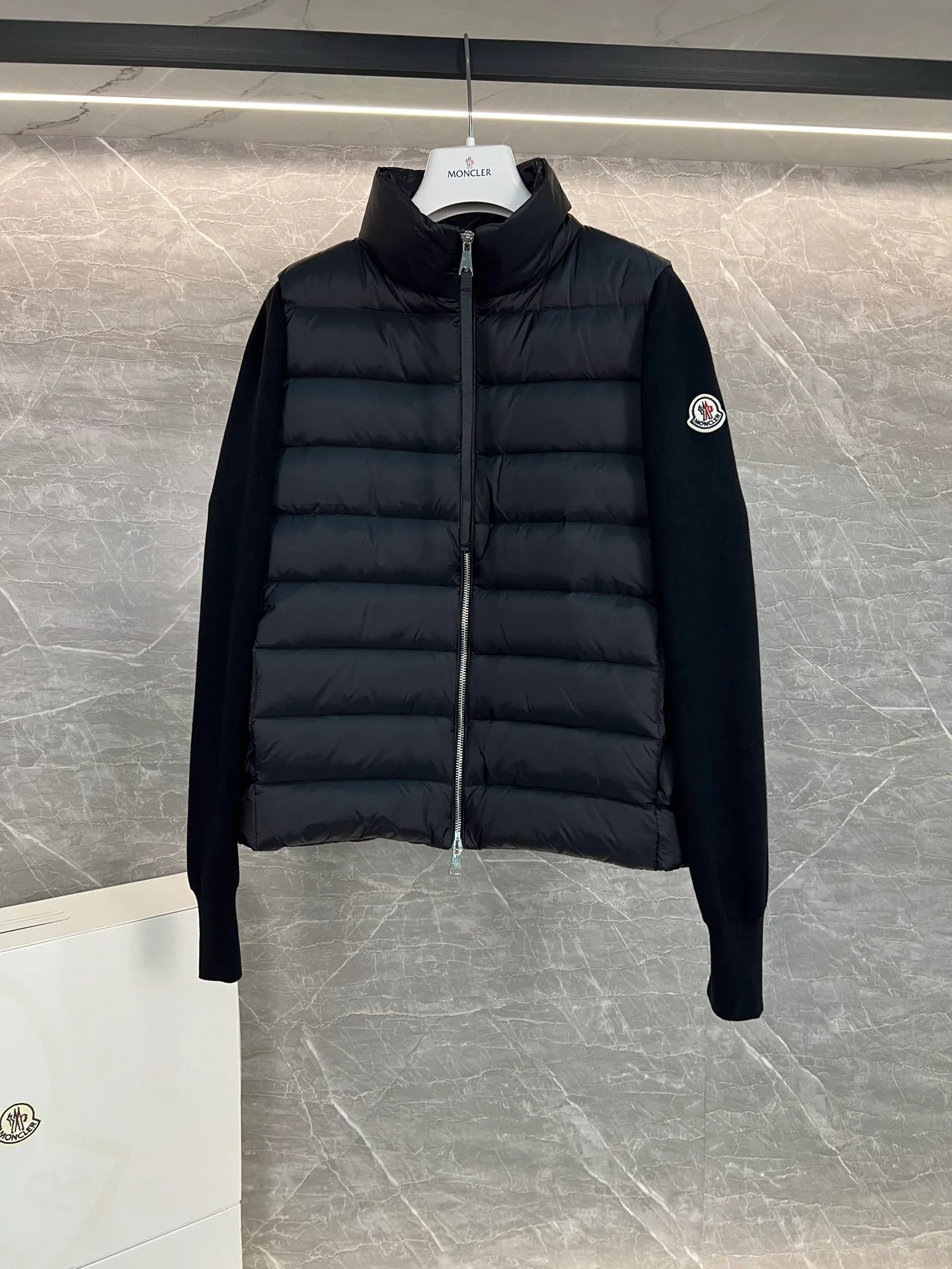 Куртки И Пуховики Женские Moncler 18599809