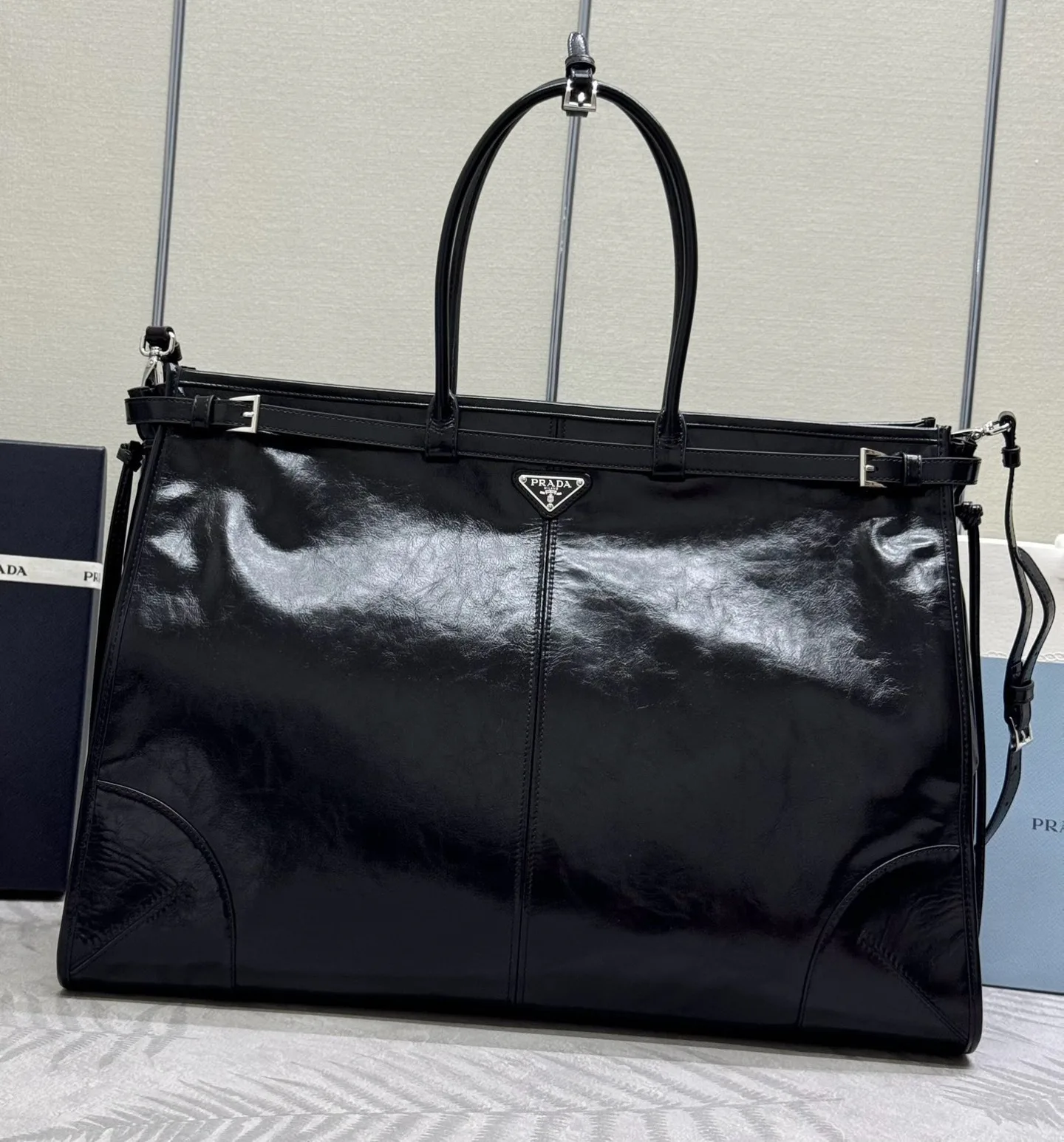 Классические Сумки Женские Prada 11462574