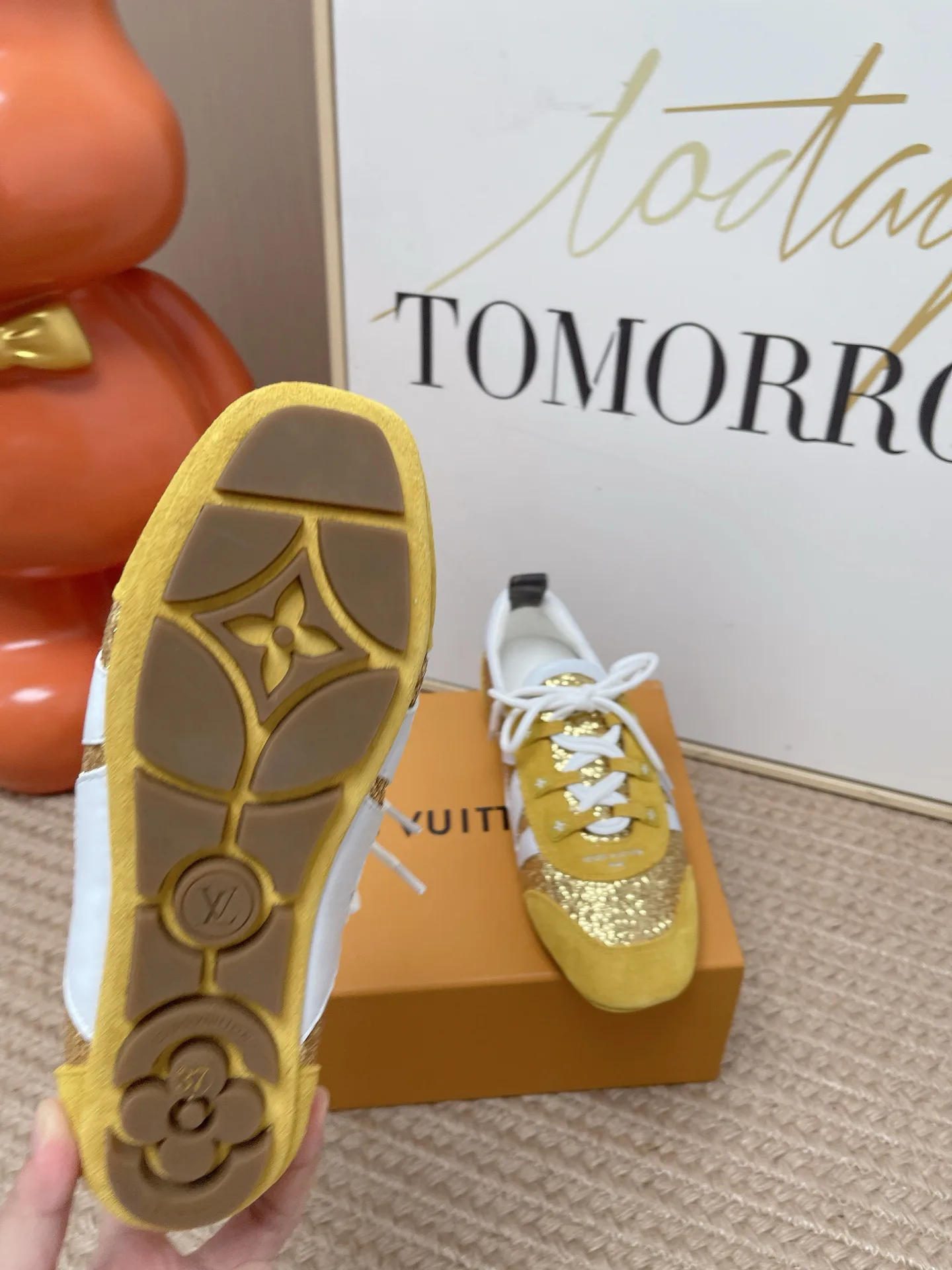 Кроссовки Женские Louis Vuitton 17449402