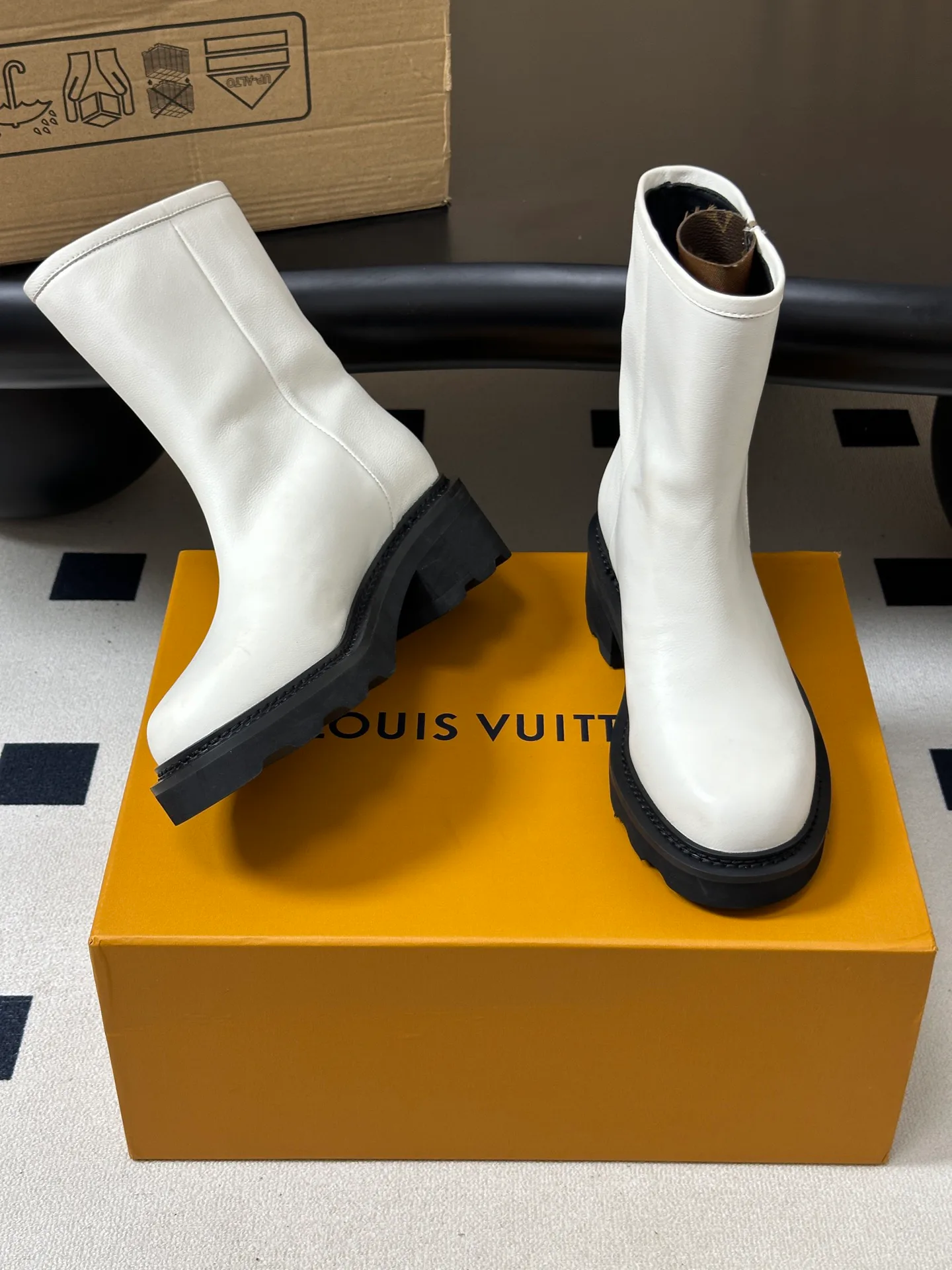 Ботильоны Женские Louis Vuitton 18392527