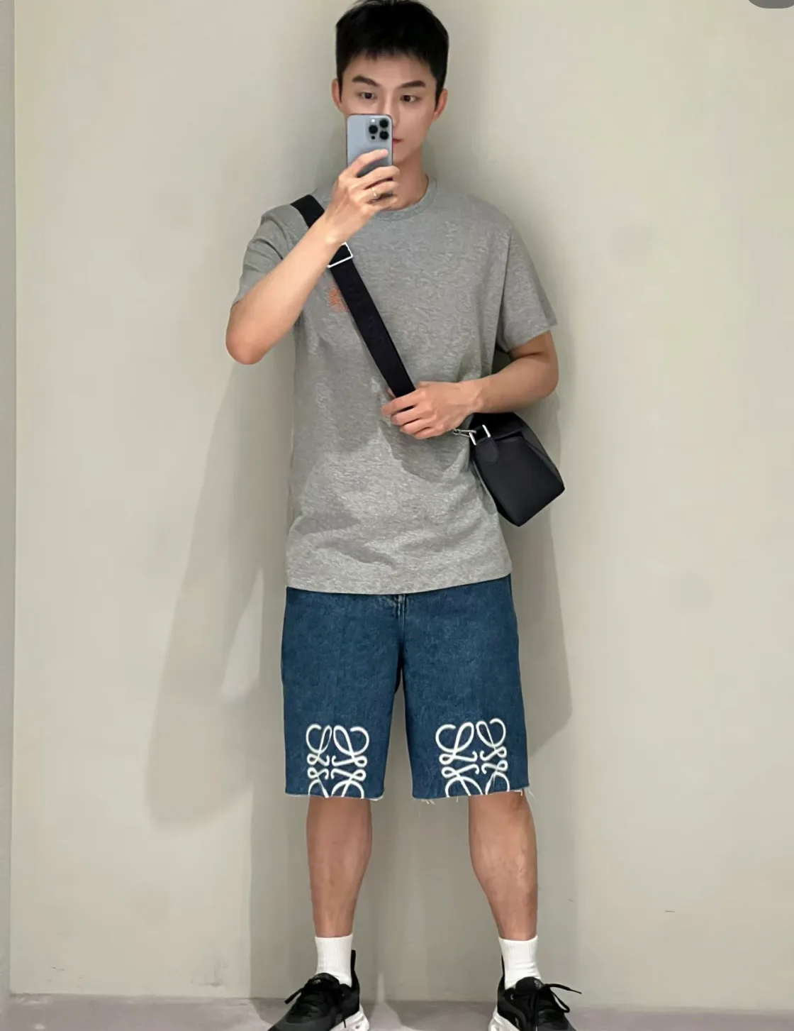 Классические Сумки Женские Loewe 10986869