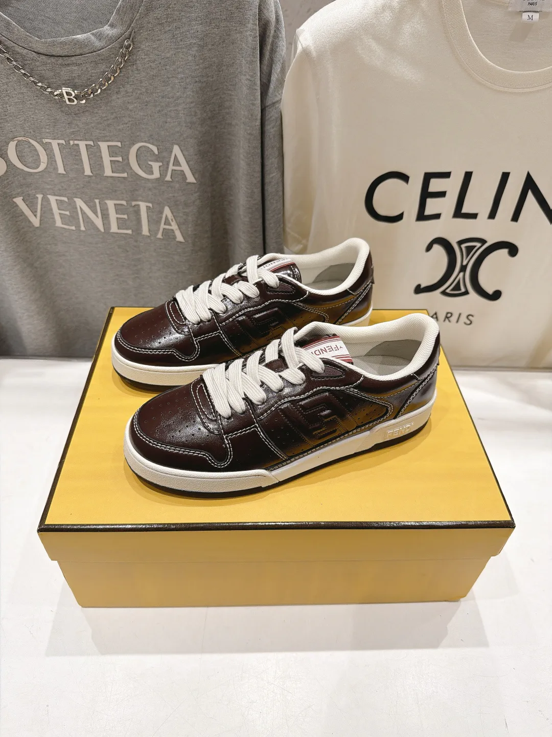 Кроссовки Женские Fendi 17908447