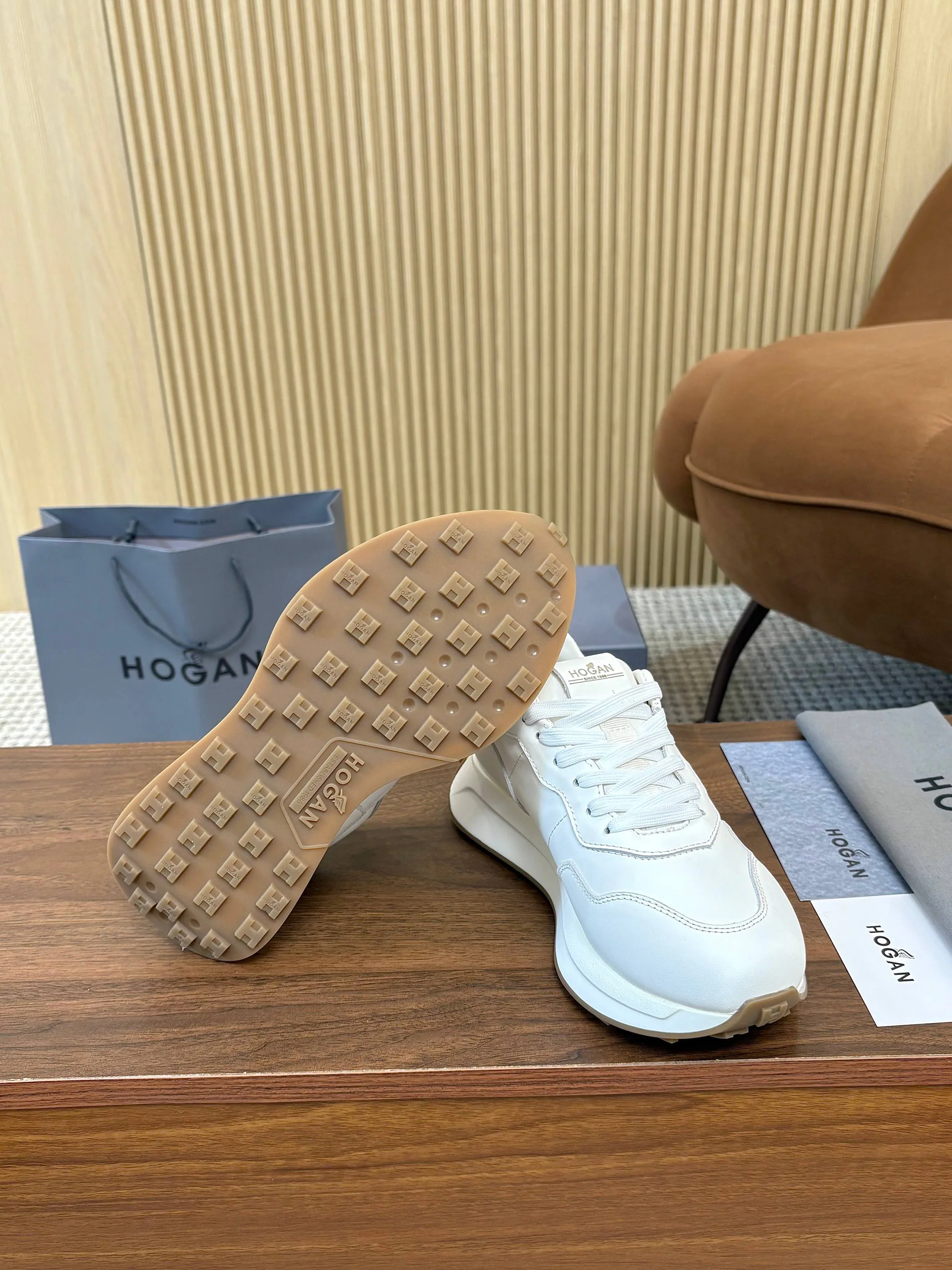 Кроссовки Женские Hogan 122732