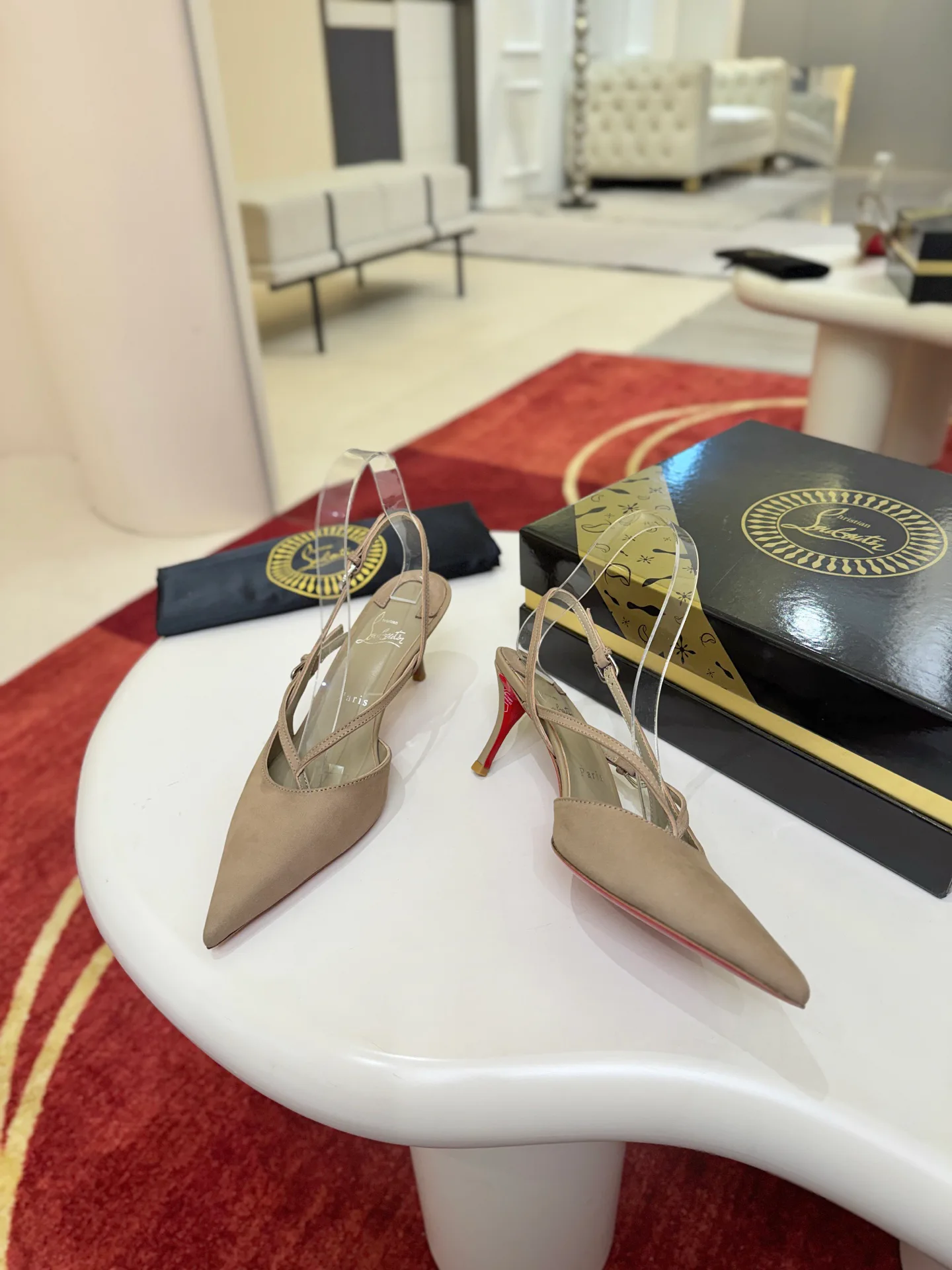 Туфли Женские Christian Louboutin 18821442