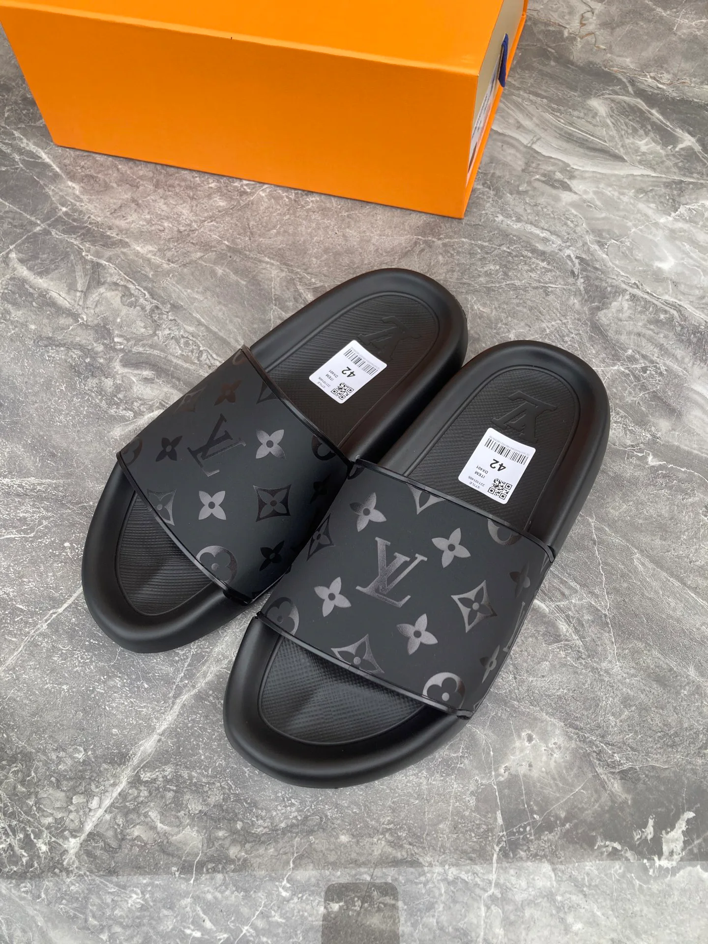 Шлепанцы Женские Louis Vuitton 5879836