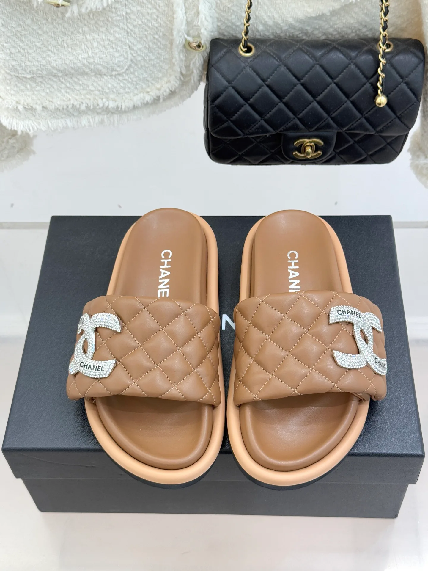 Шлепанцы Женские Chanel 11214864