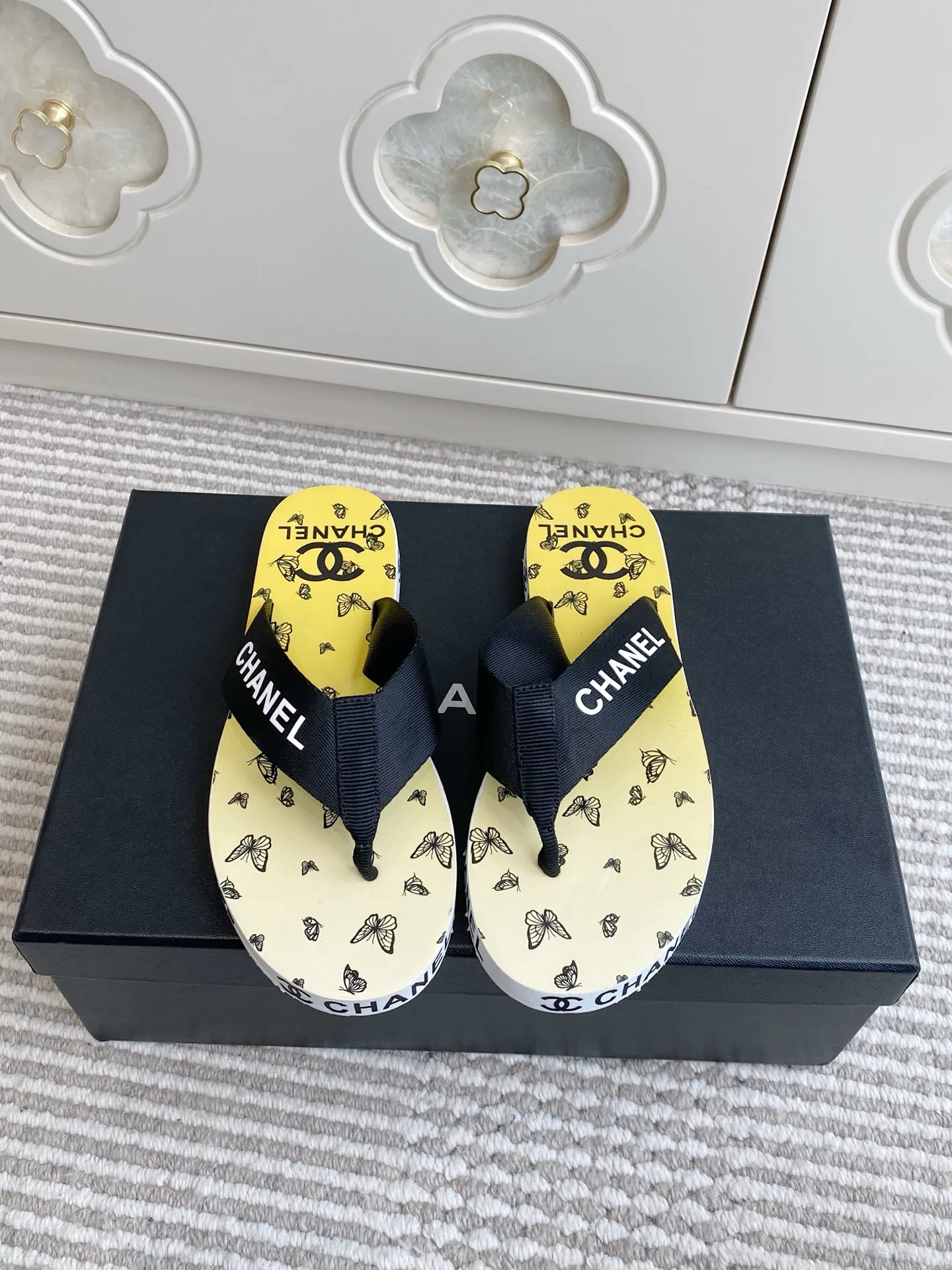 Шлепанцы Женские Chanel 11909733