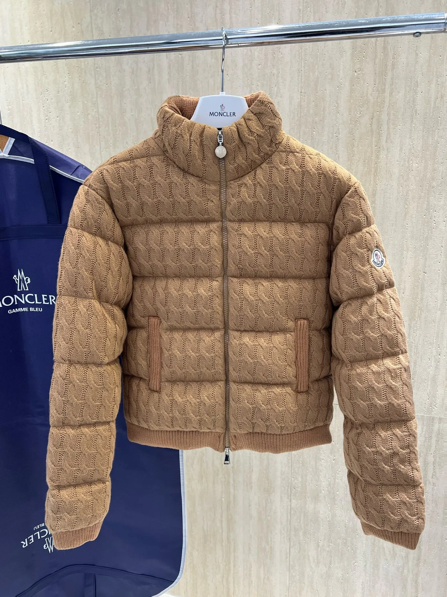Куртки И Пуховики Мужские Moncler 18231713