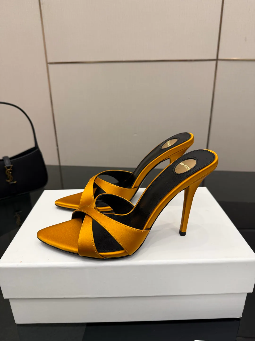 Босоножки Женские Saint Laurent 11424881