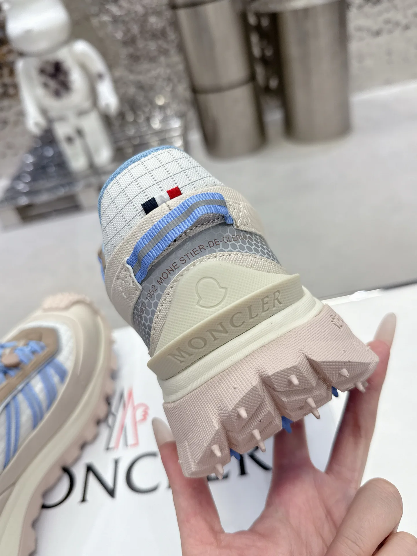 Кроссовки Женские Moncler 131088