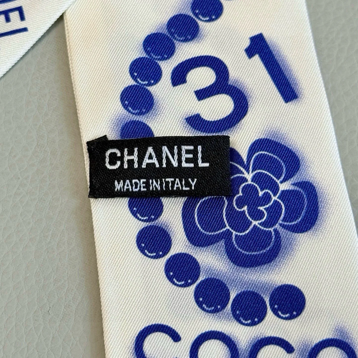 Платки Chanel 10695717