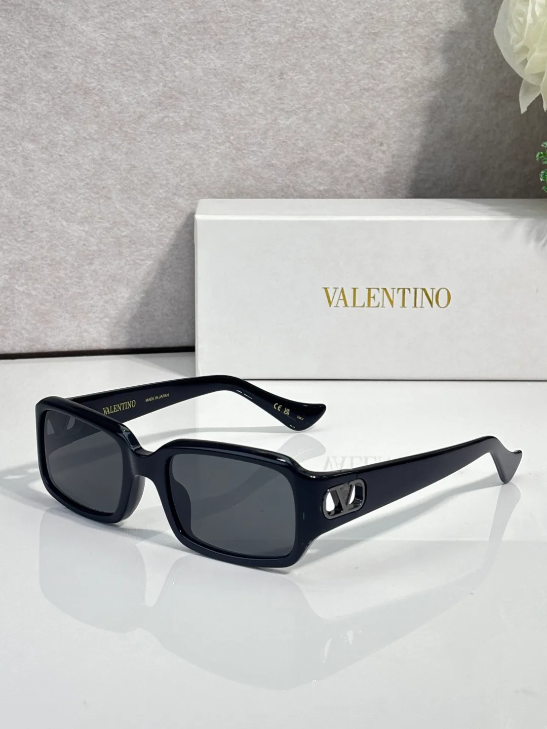 Очки Valentino 18059593