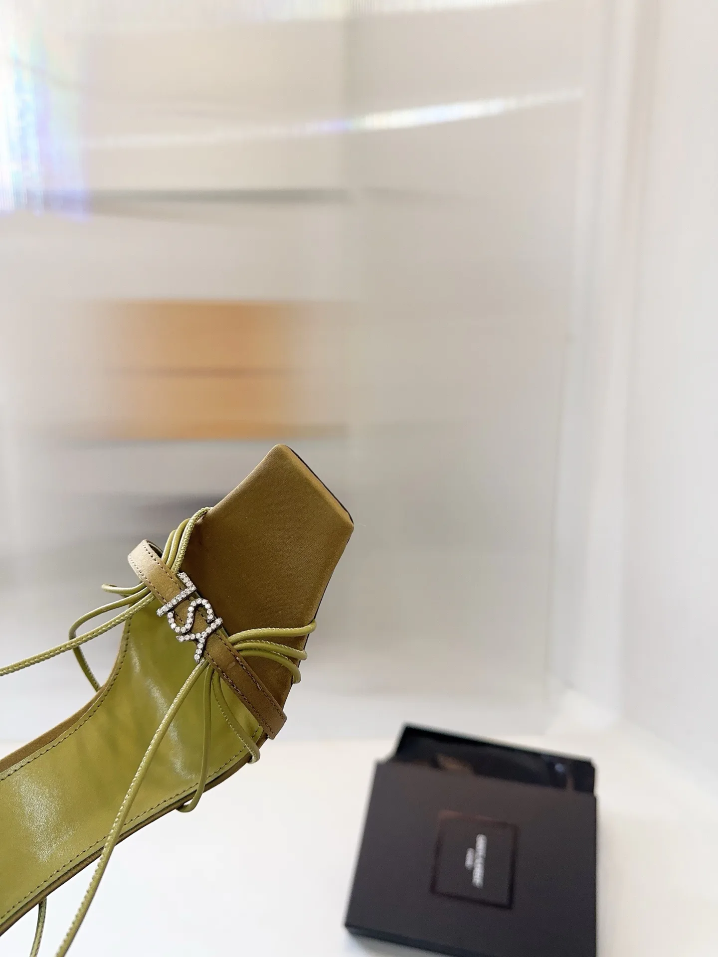 Босоножки Женские Saint Laurent 11278238