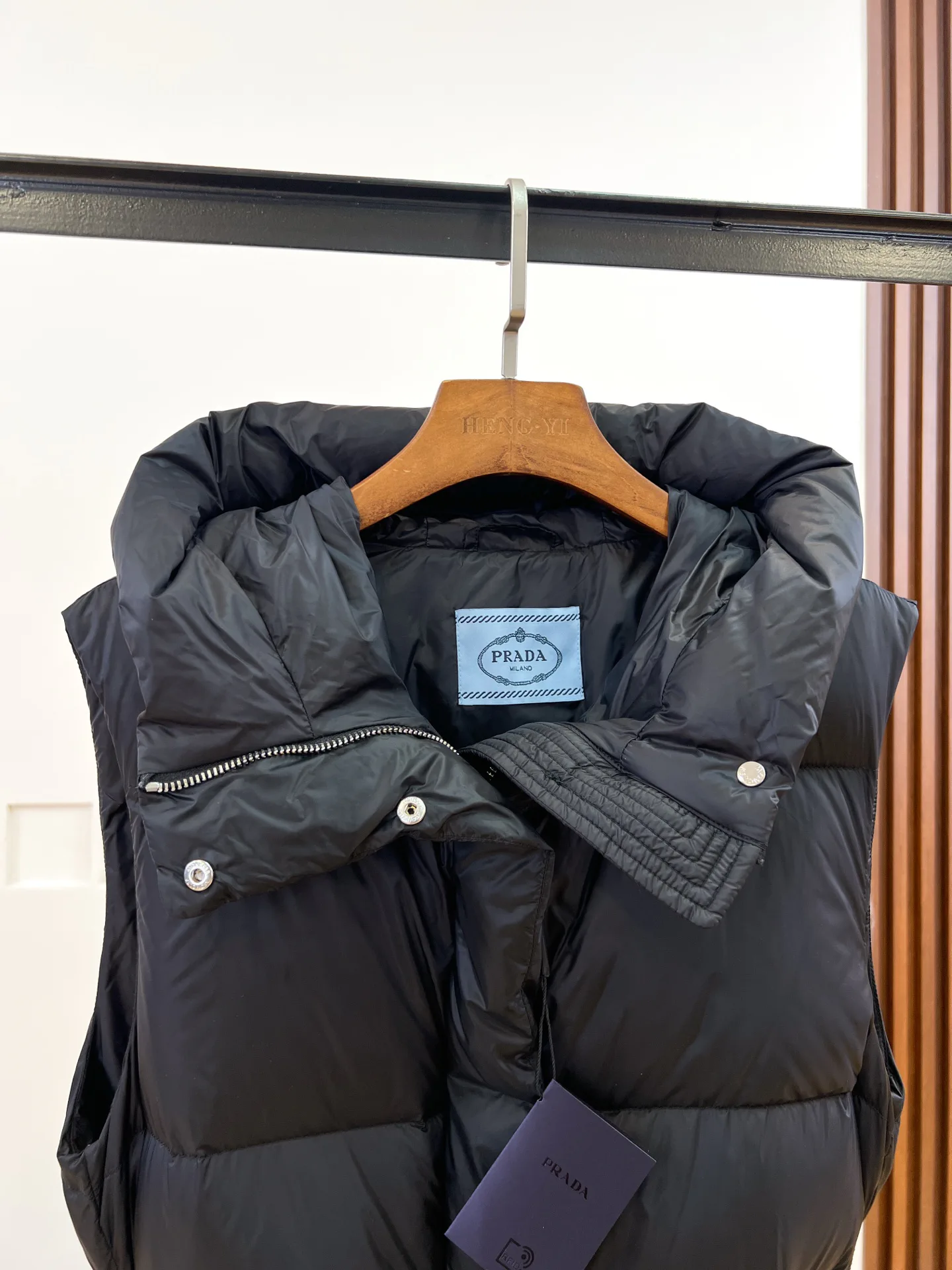 Куртки И Пуховики Женские Prada 18820480