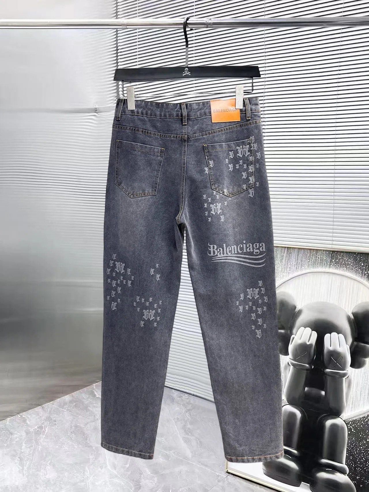 Джинсы Мужские Balenciaga 18499650