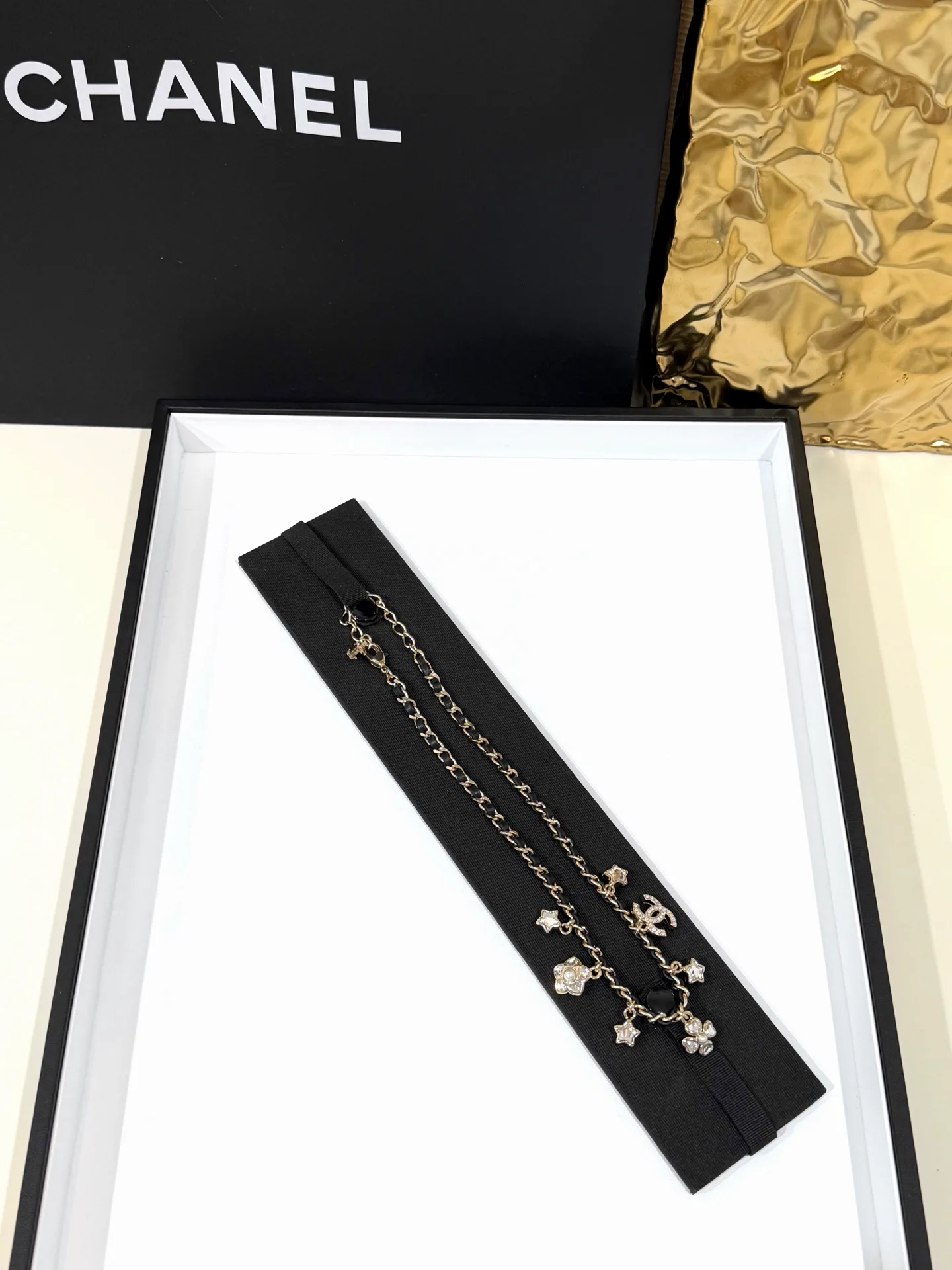 Бижутерия Chanel 18190316