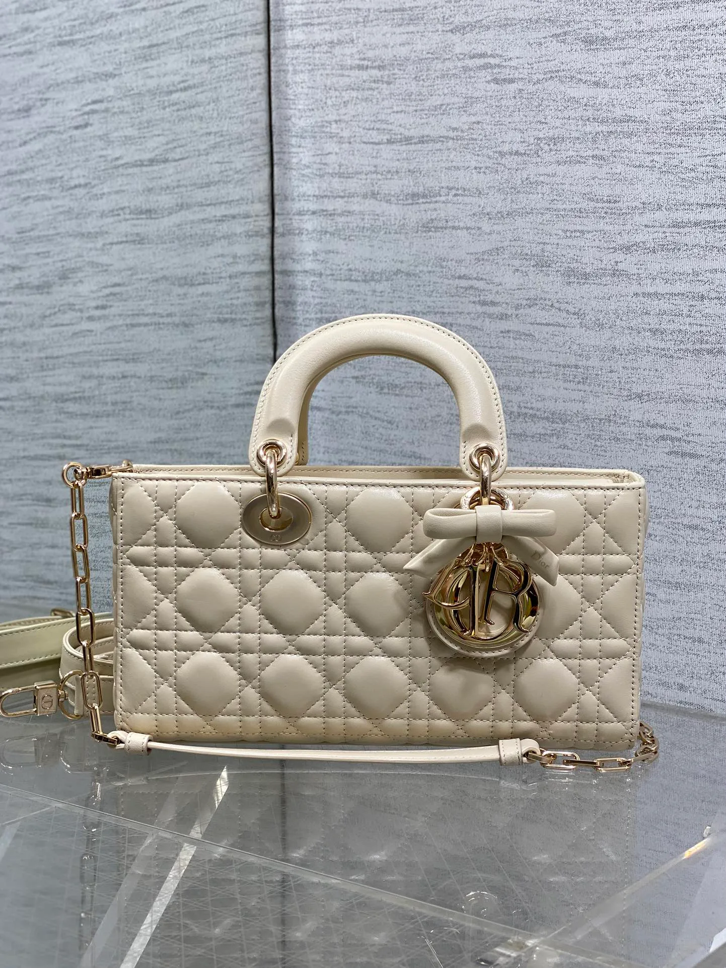 Классические Сумки Женские Christian Dior 11685176