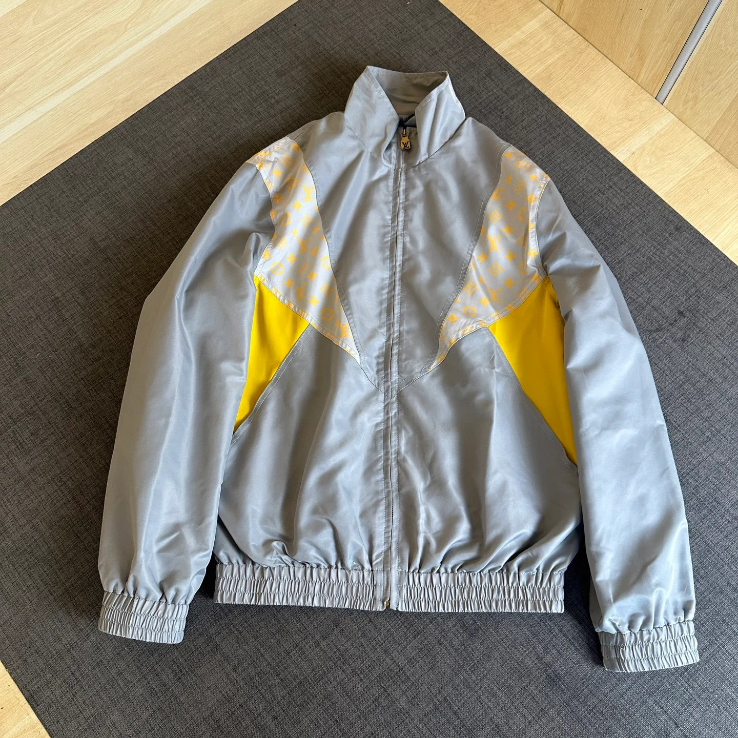 Куртки И Пуховики Мужские Louis Vuitton 13563951