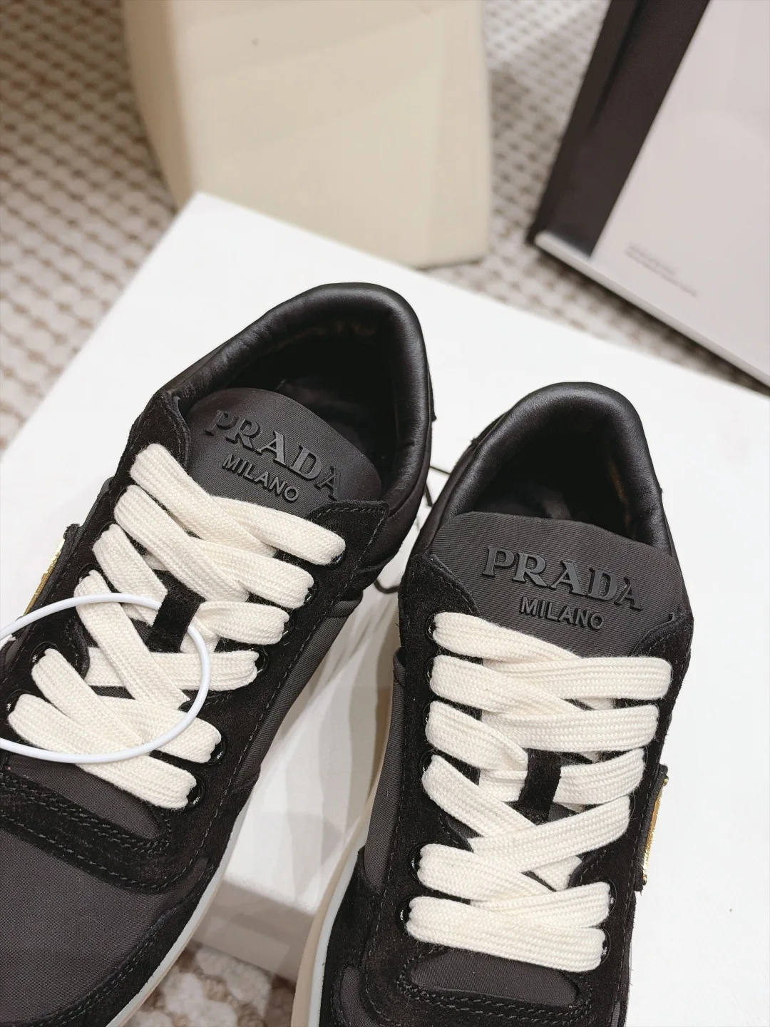 Кроссовки Женские Prada 19475521