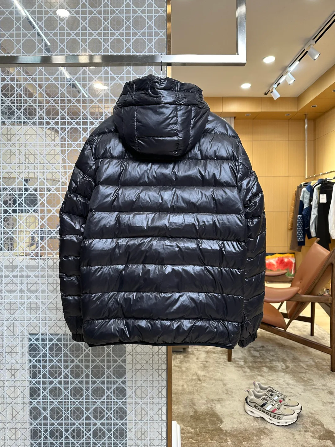 Куртки И Пуховики Мужские Moncler 18209649