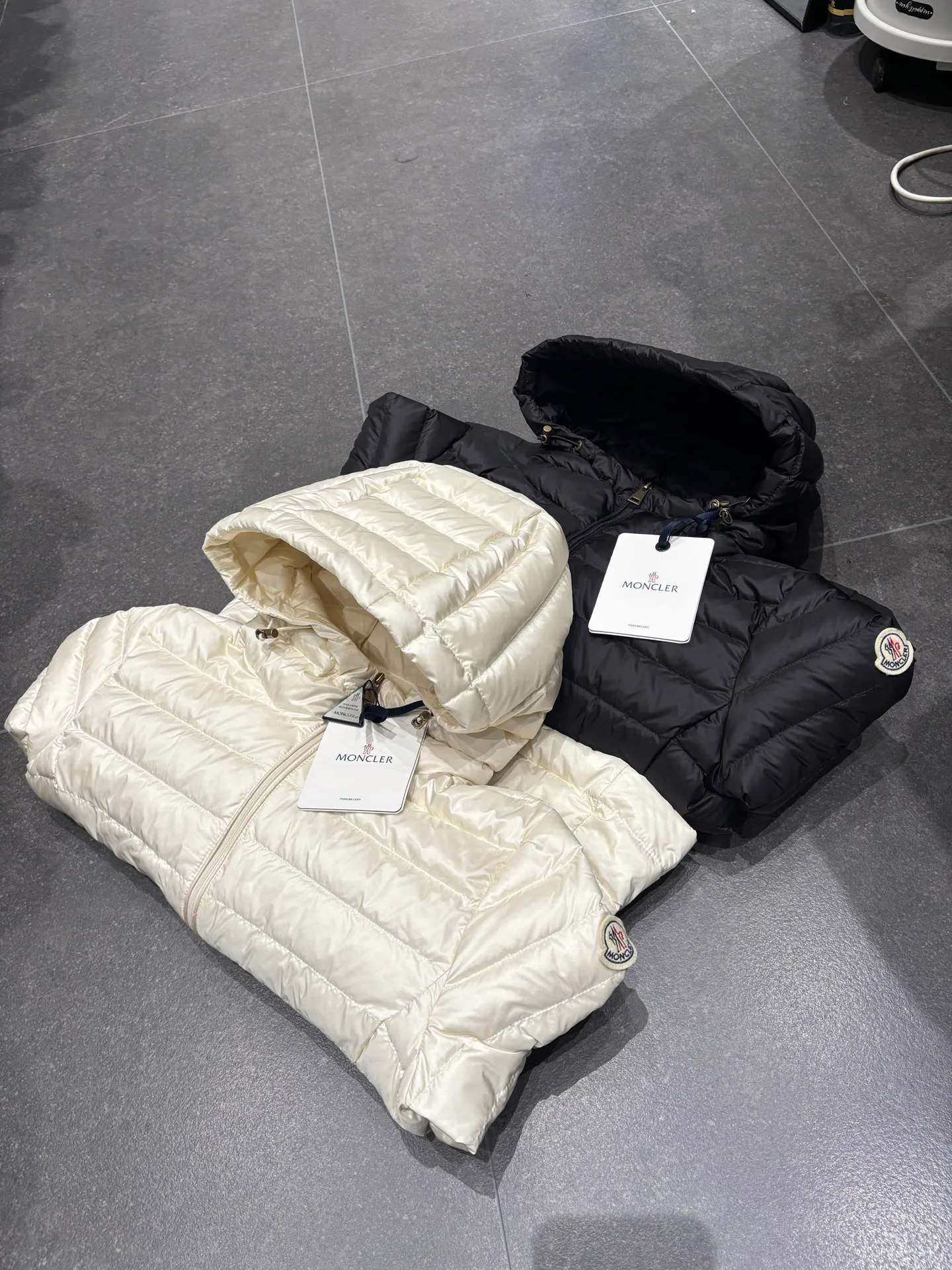 Куртки И Пуховики Женские Moncler 19103604