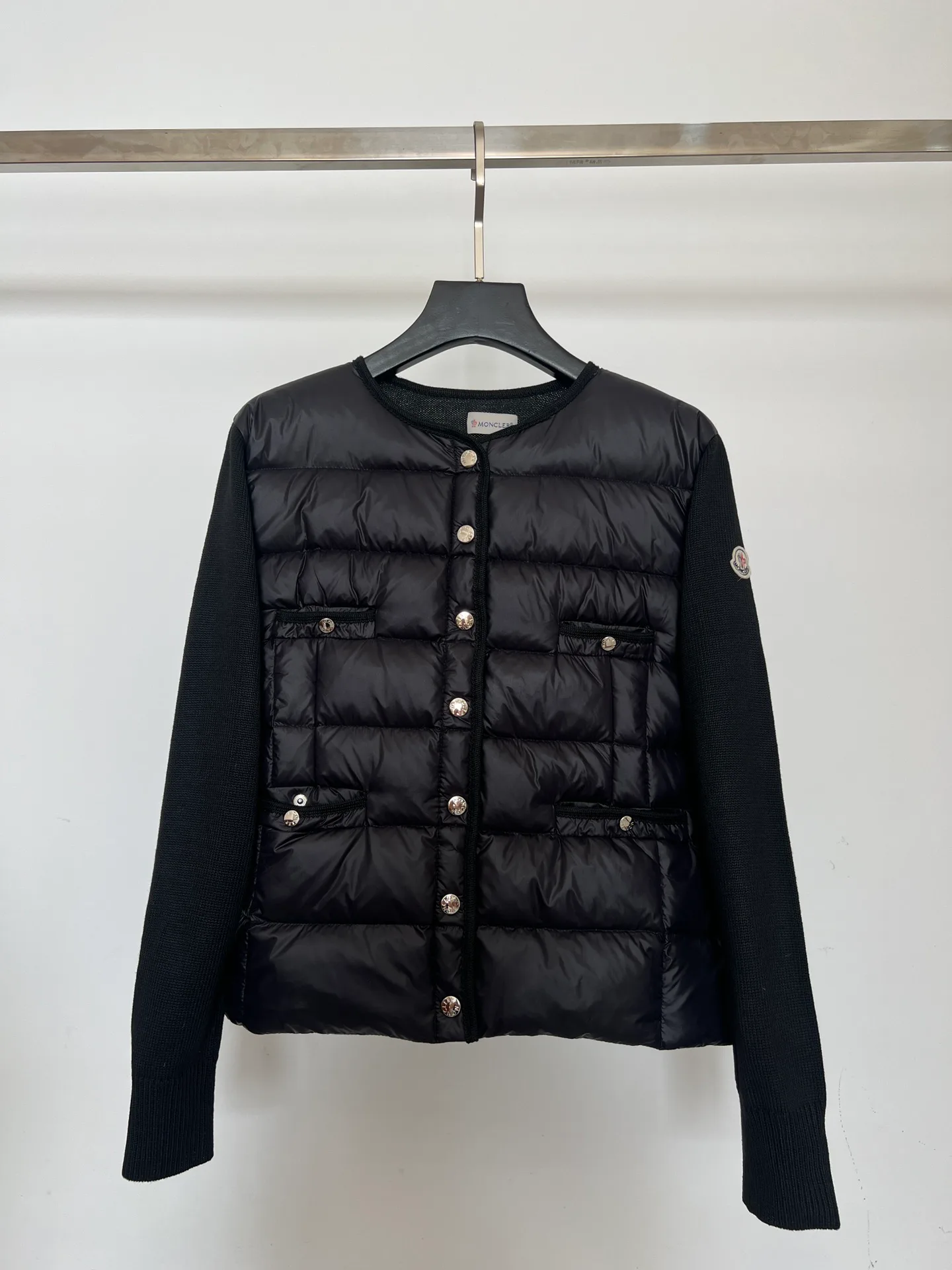 Куртки И Пуховики Женские Moncler 18416144