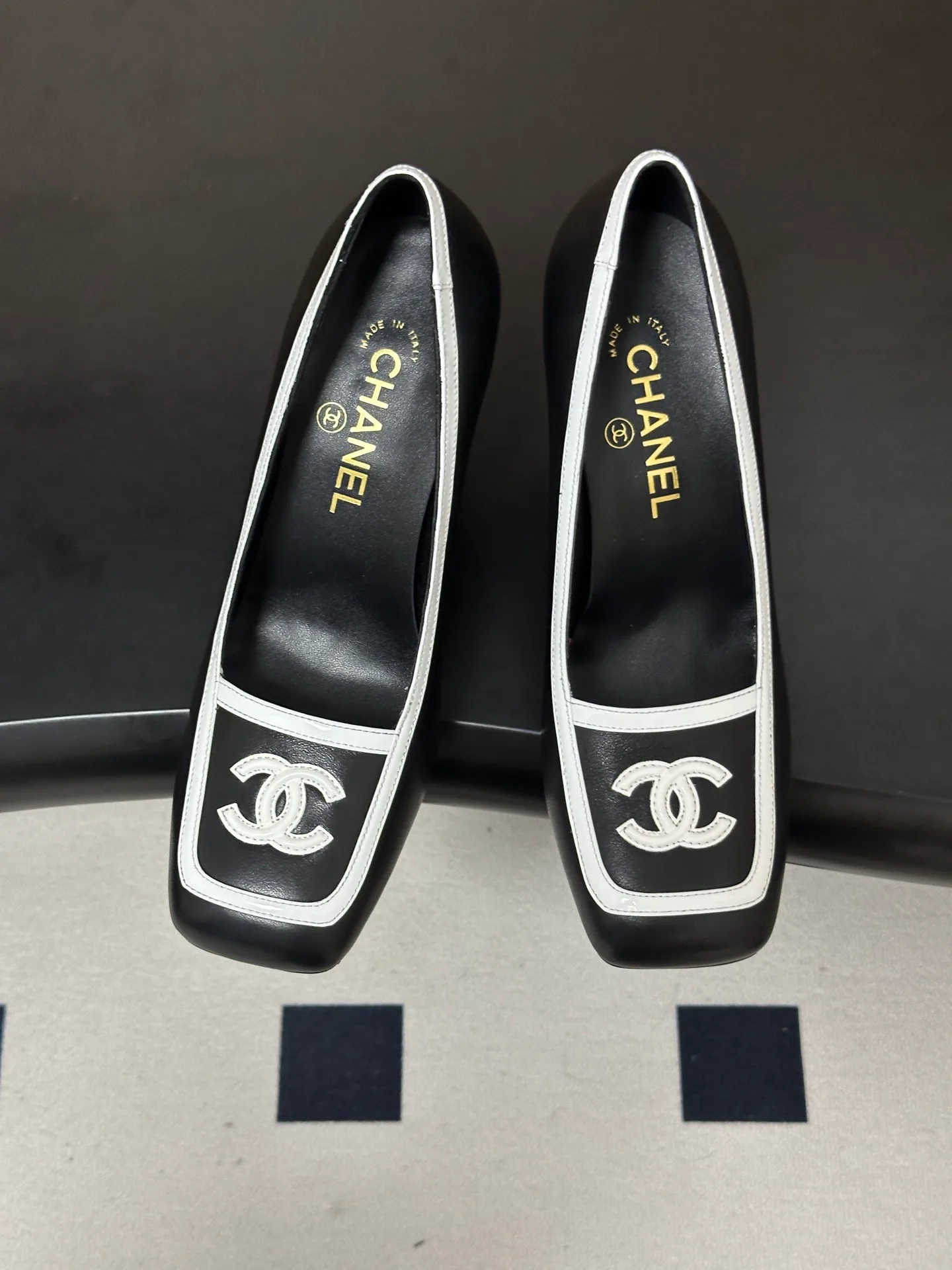 Туфли Женские Chanel 18049712