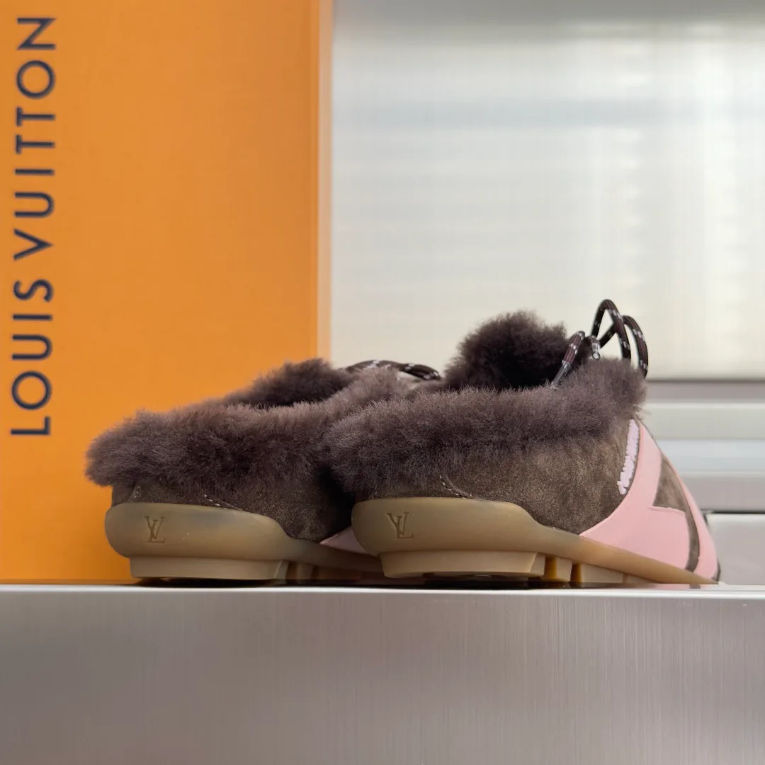 Кроссовки Женские Louis Vuitton 18741747