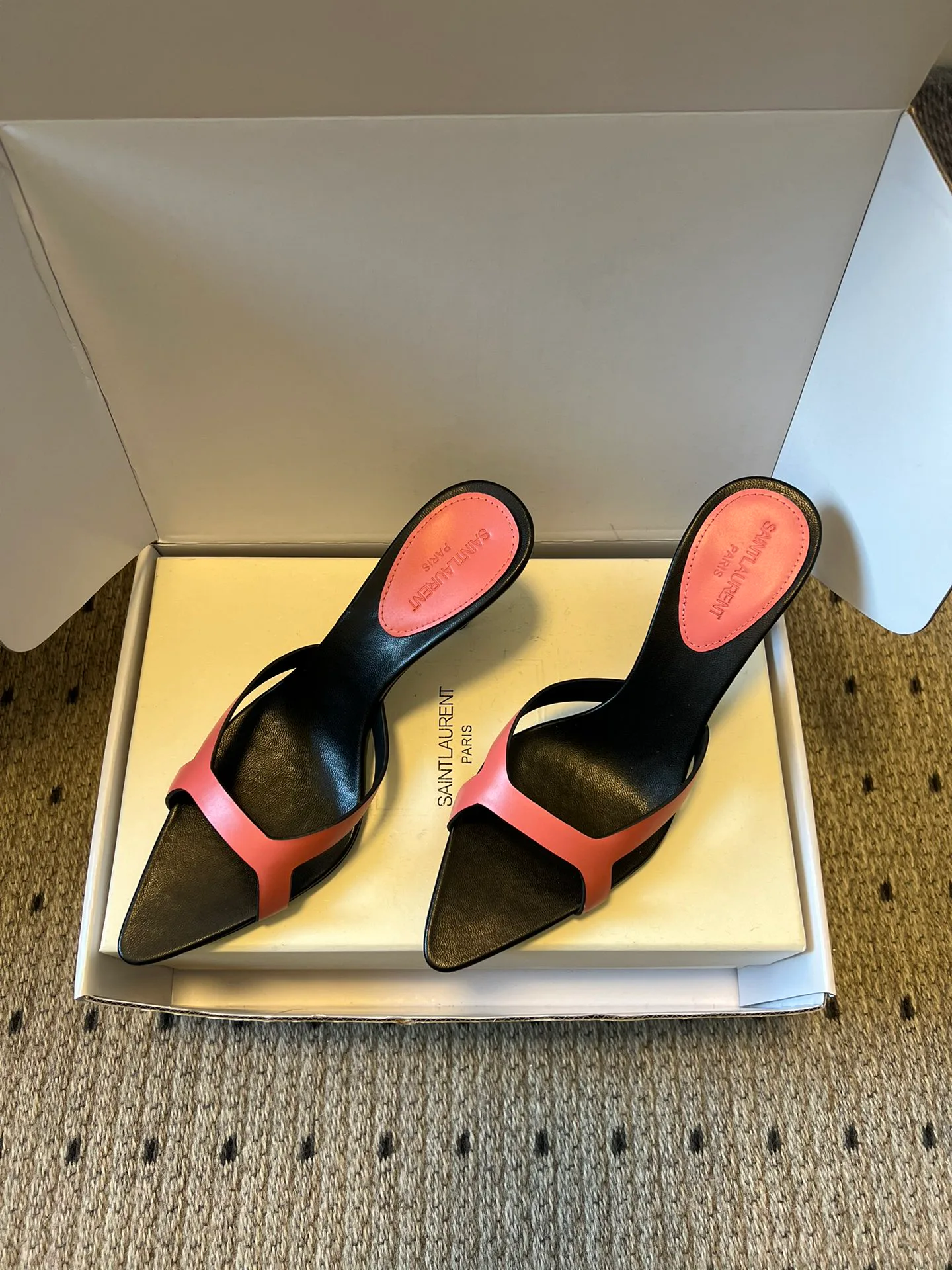 Босоножки Женские Saint Laurent 10835395