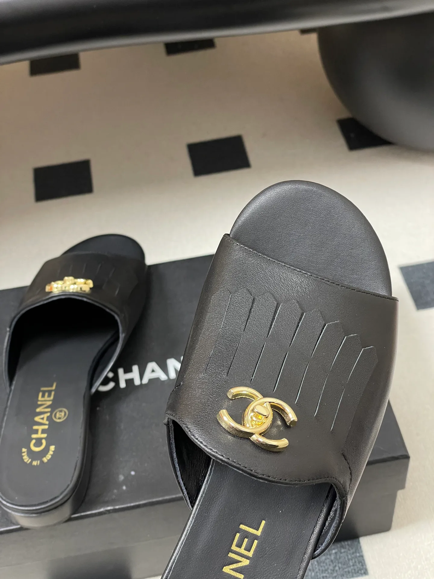 Босоножки Женские Chanel 10993930