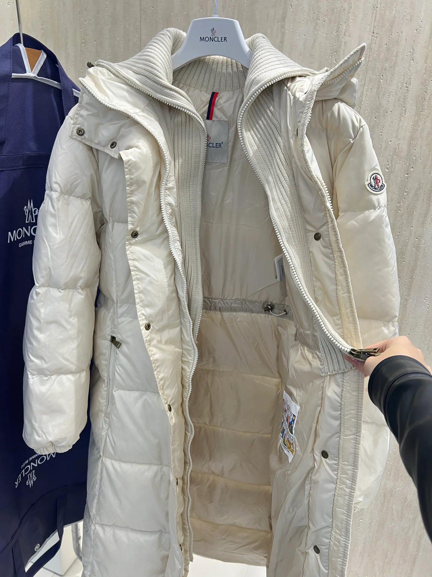 Куртки И Пуховики Женские Moncler 18723417