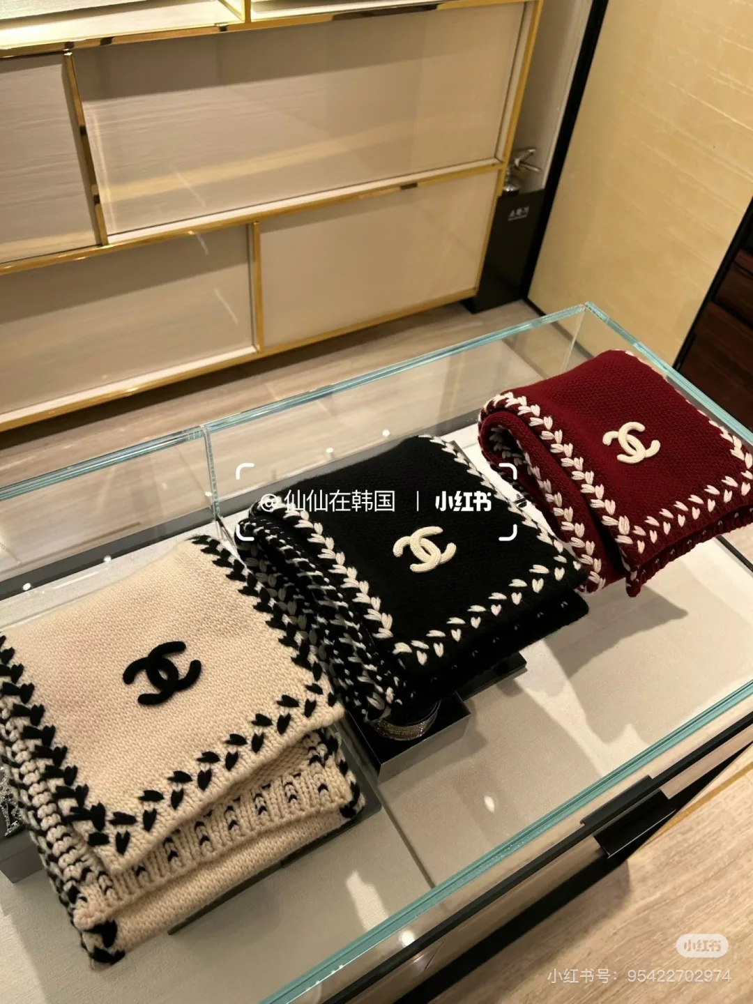 Шарфы Chanel 18275036