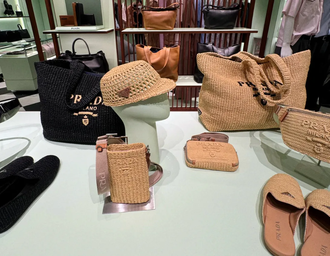 Классические Сумки Женские Prada 27531