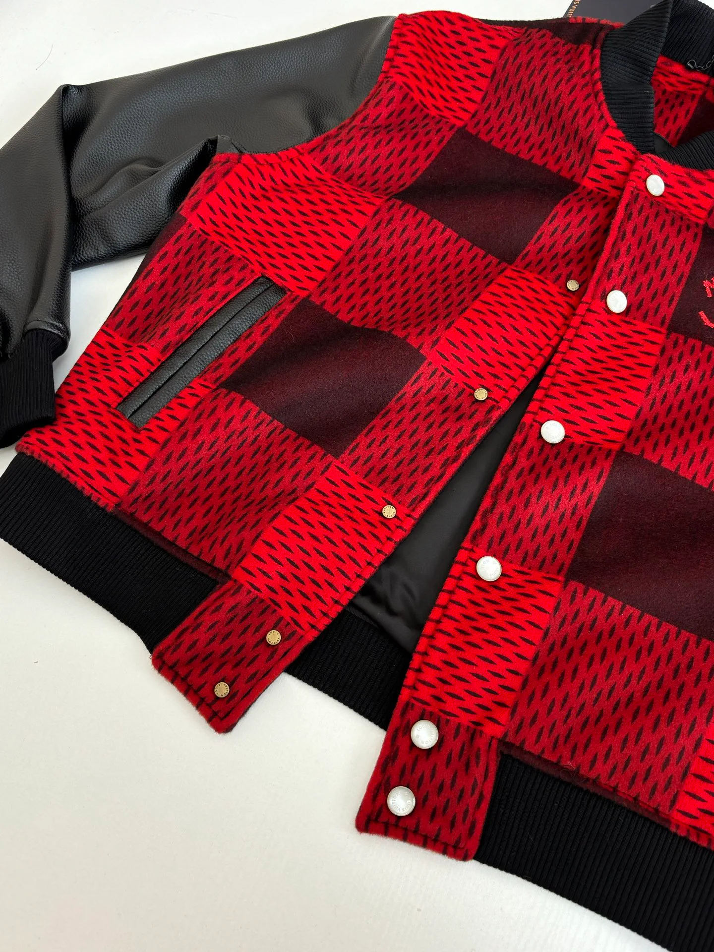 Куртки И Пуховики Мужские Louis Vuitton 514977